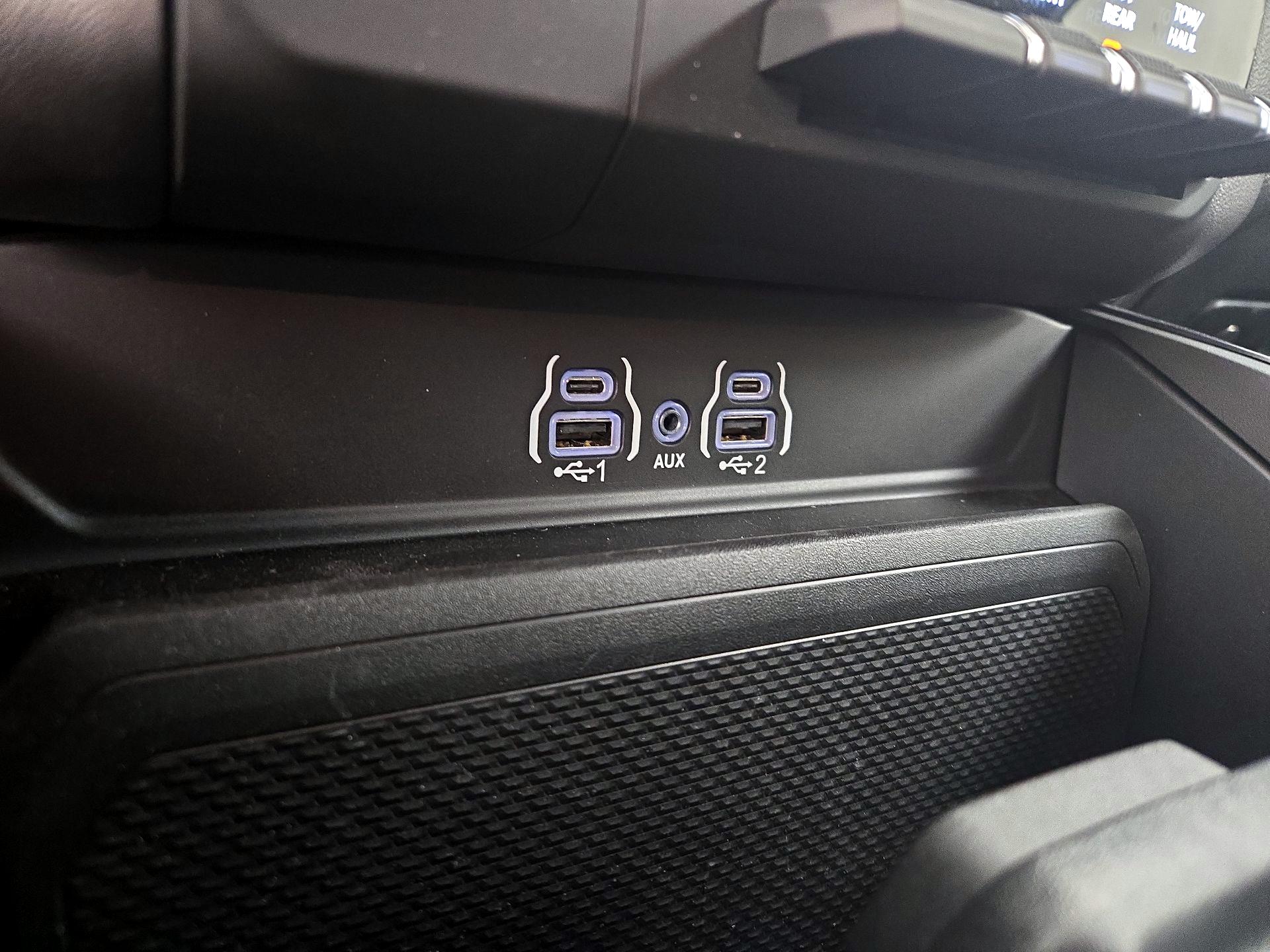 Thumbnail: 2025 RAM 1500 - 18