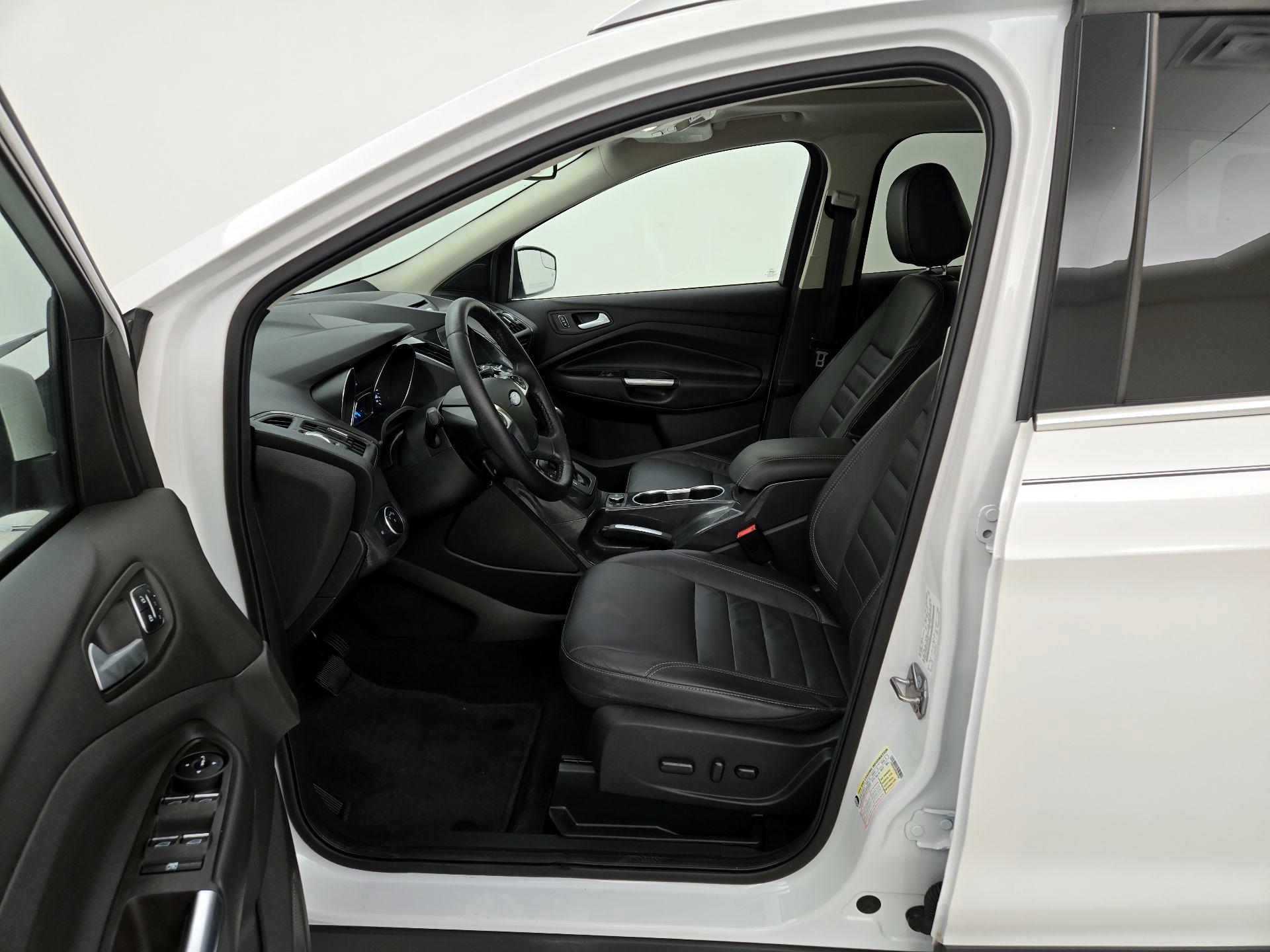 Thumbnail: 2015 Ford Escape - 11