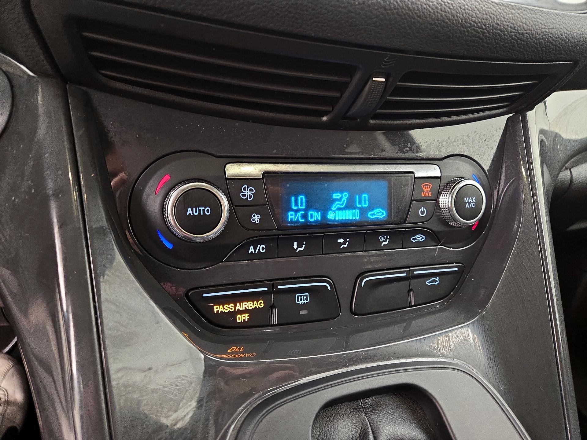 Thumbnail: 2015 Ford Escape - 16