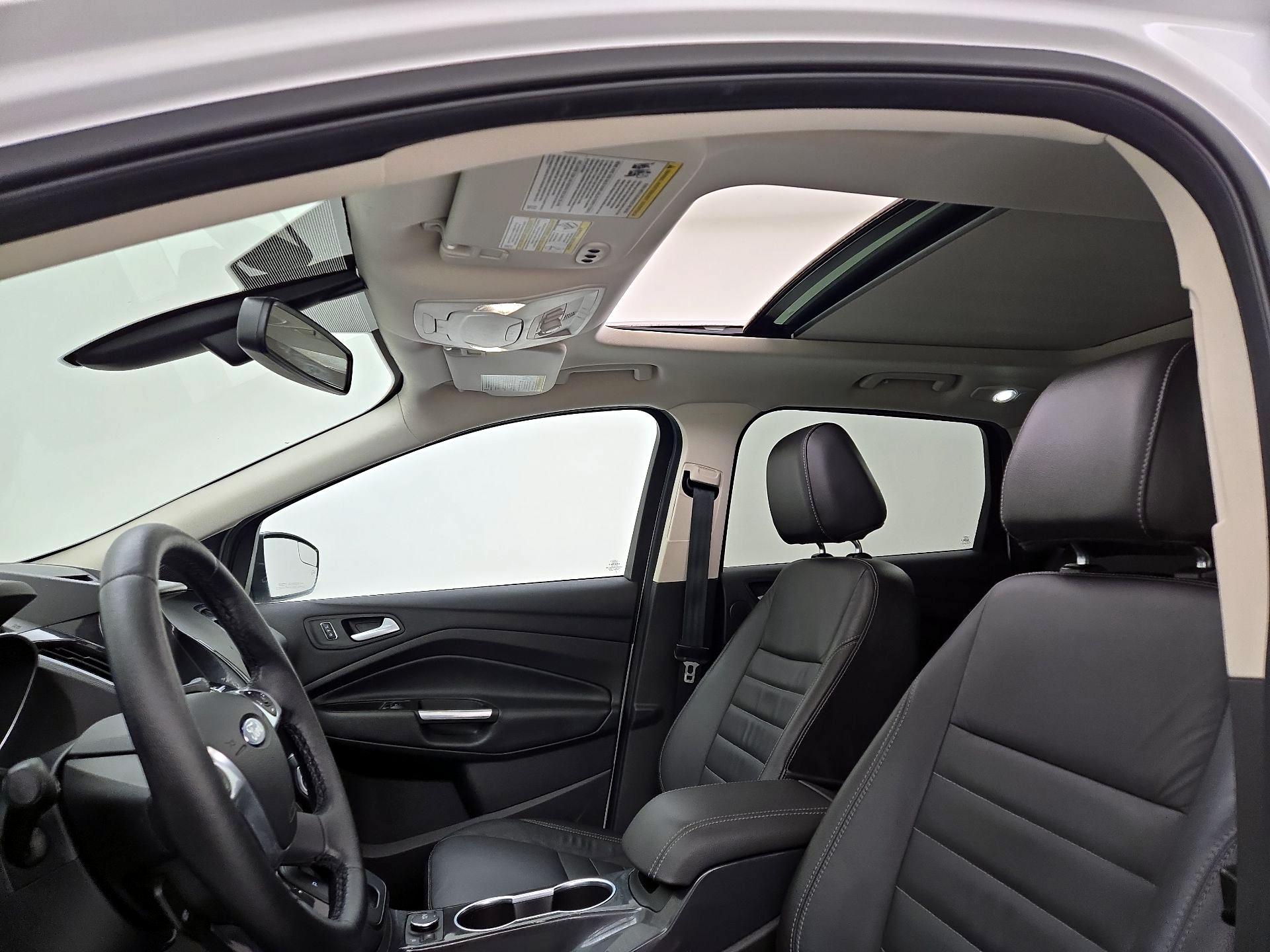 Thumbnail: 2015 Ford Escape - 19