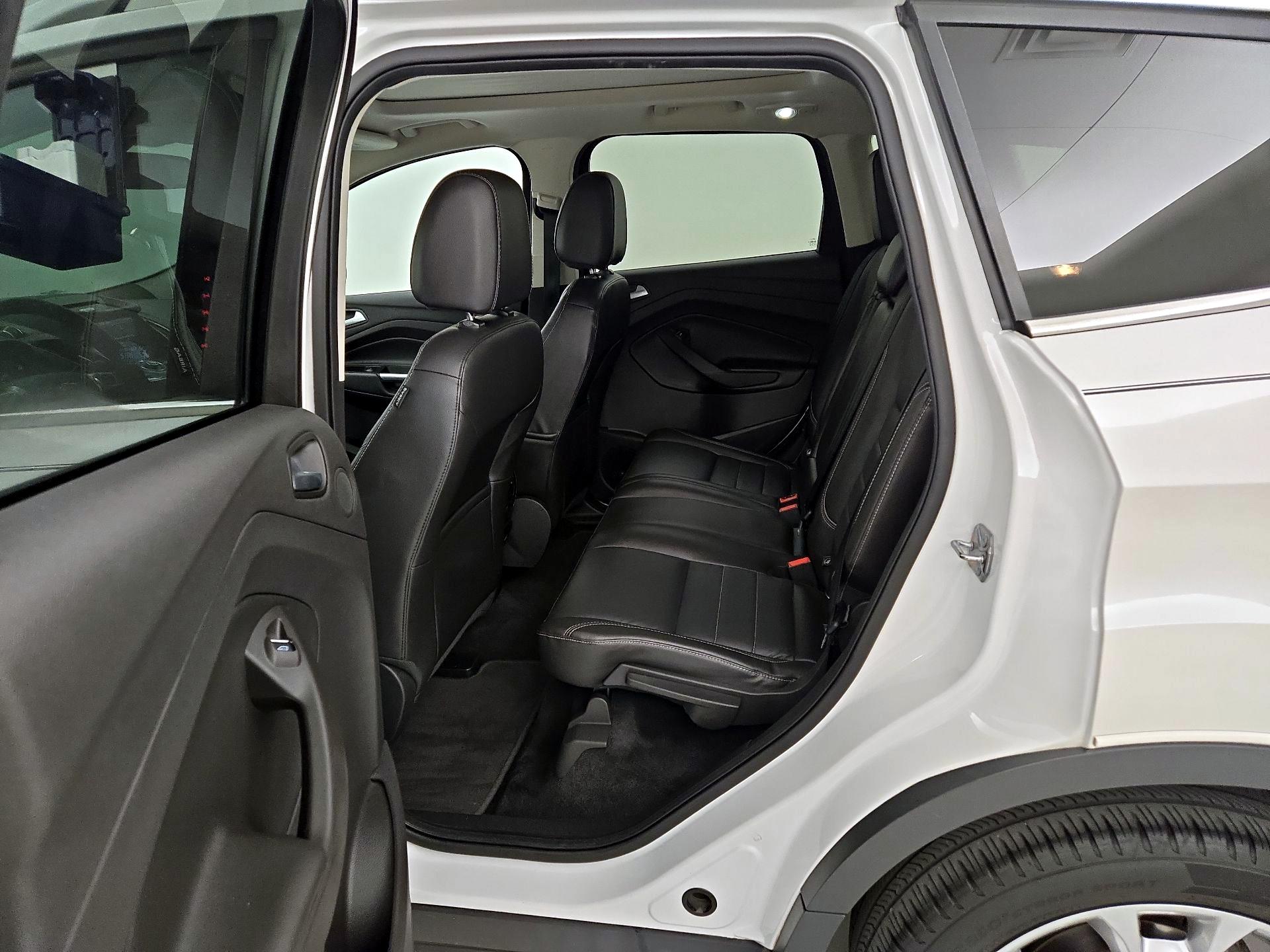 Thumbnail: 2015 Ford Escape - 20