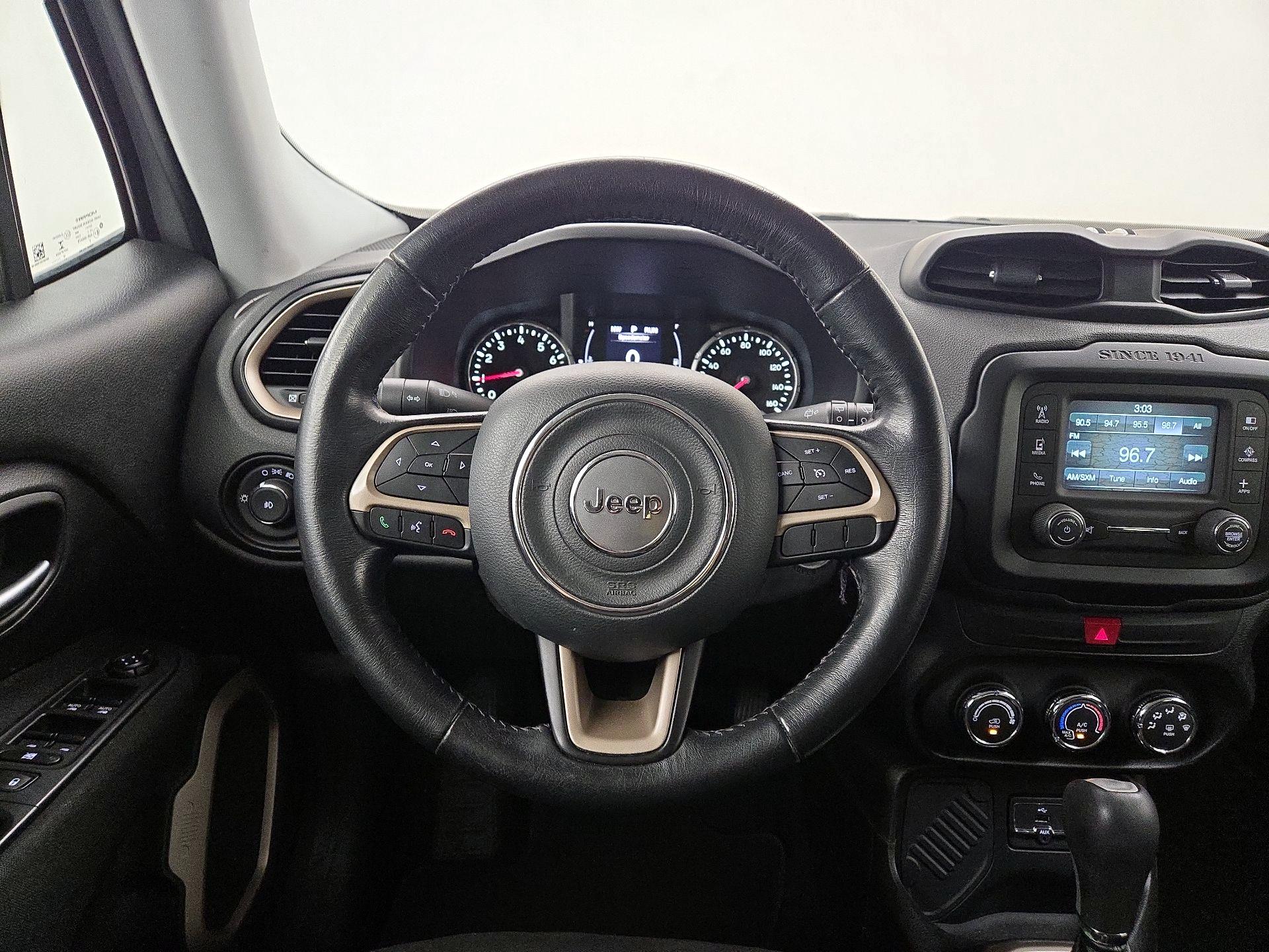 Thumbnail: 2016 Jeep Renegade - 10