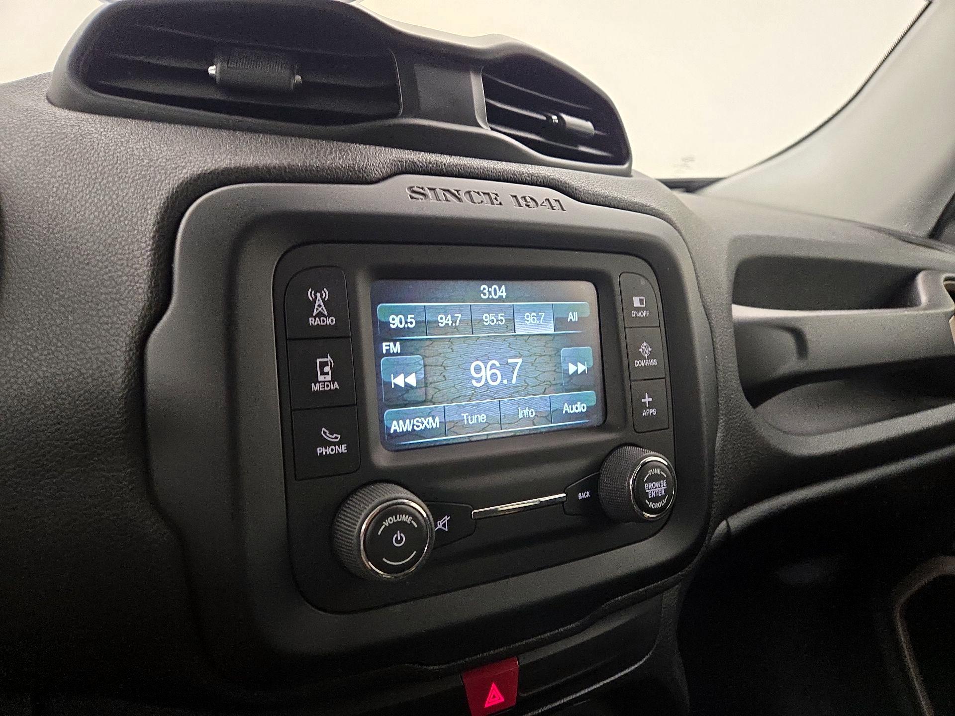 Thumbnail: 2016 Jeep Renegade - 15