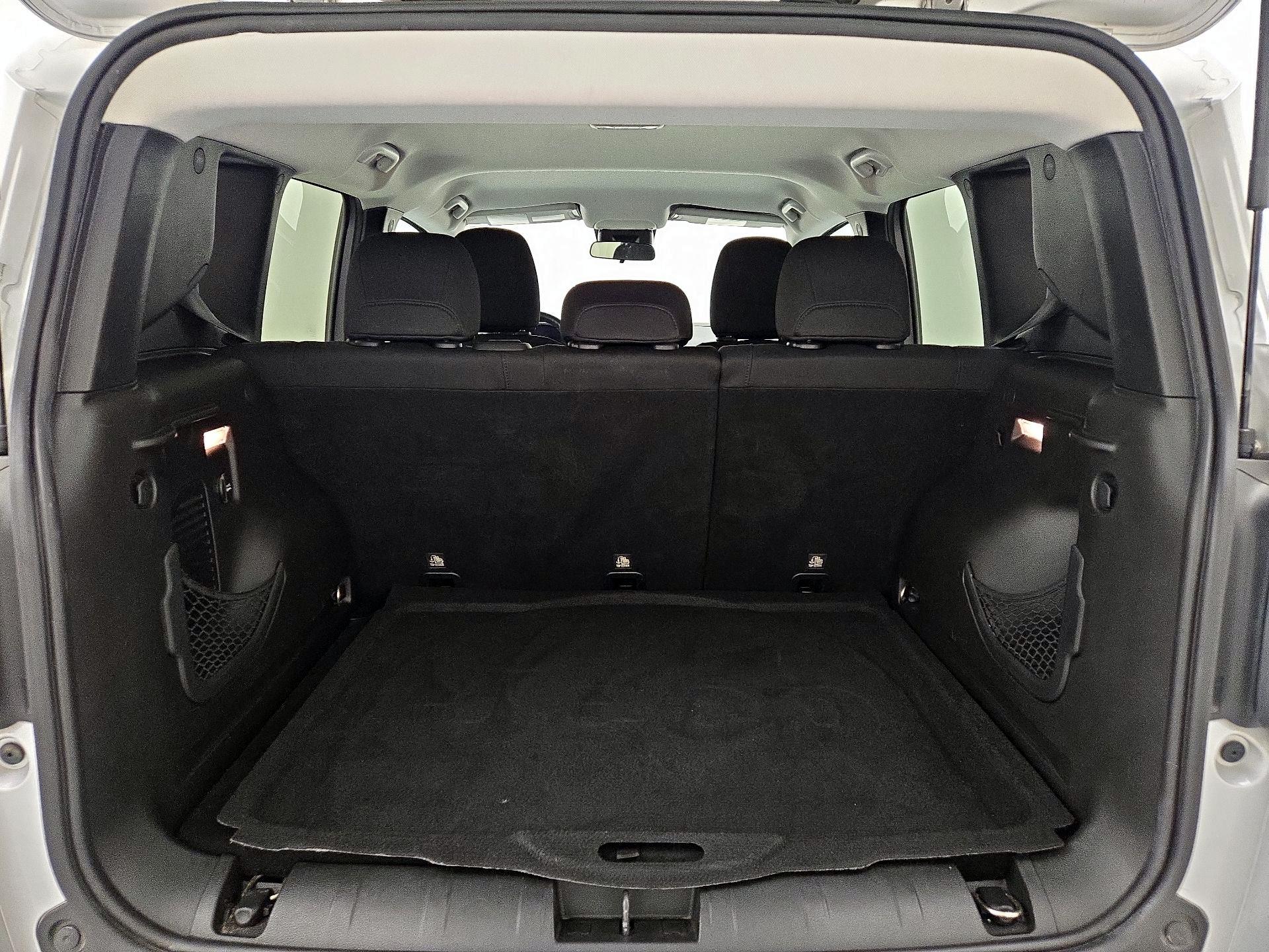 Thumbnail: 2016 Jeep Renegade - 20