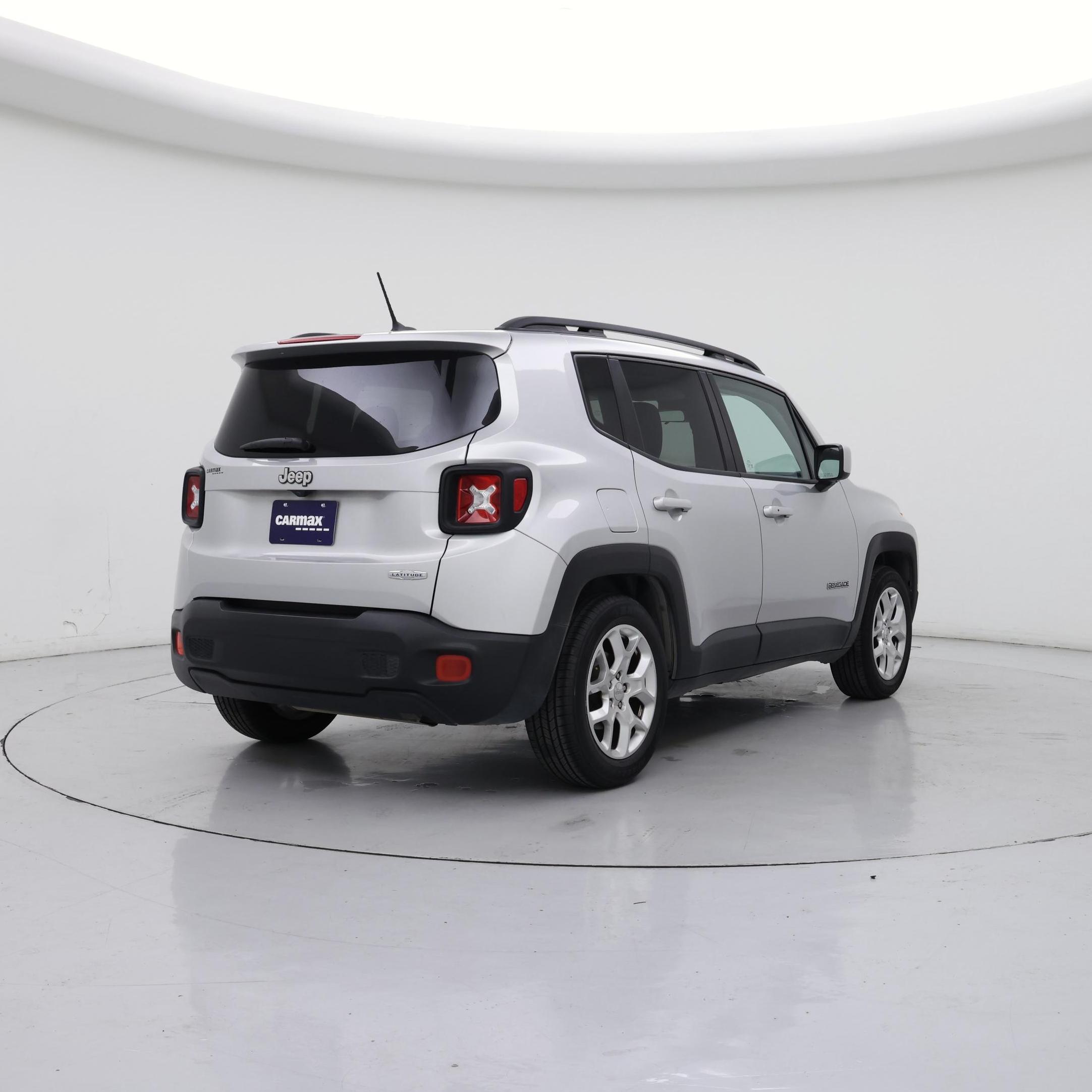 Thumbnail: 2016 Jeep Renegade - 8