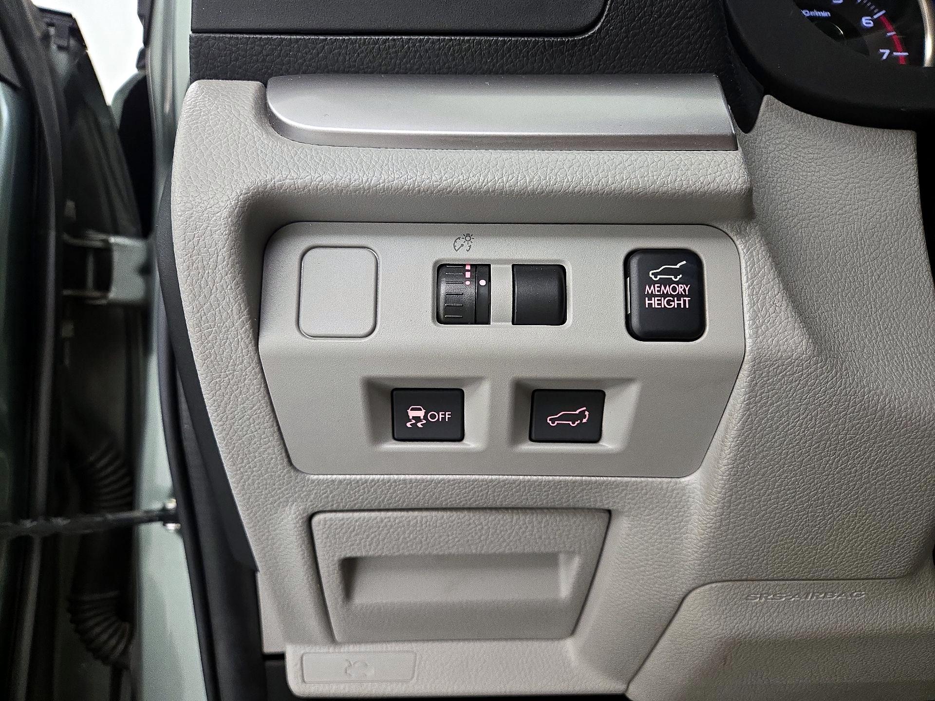 Thumbnail: 2015 Subaru Forester - 13