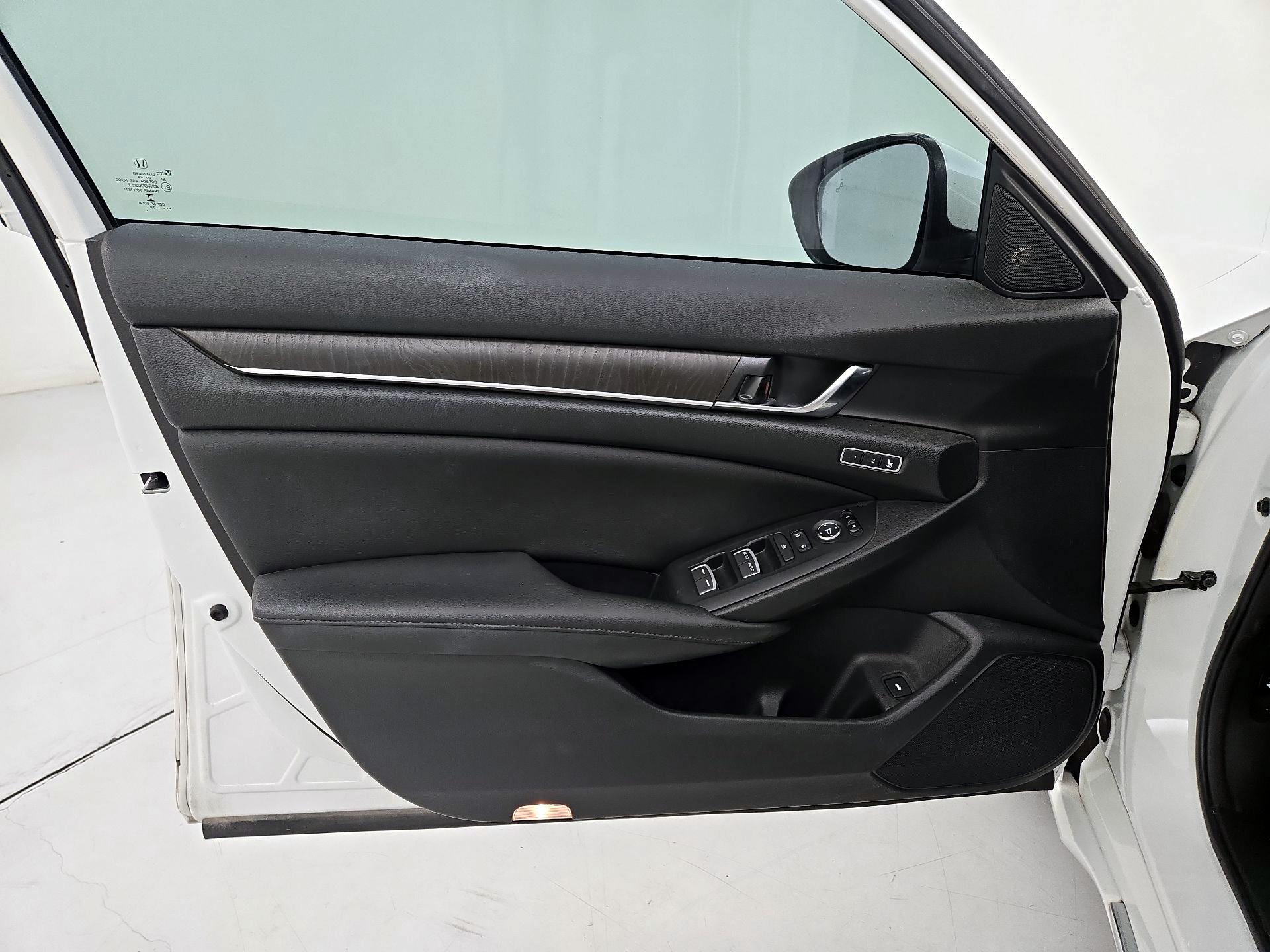 Thumbnail: 2019 Honda Accord - 12