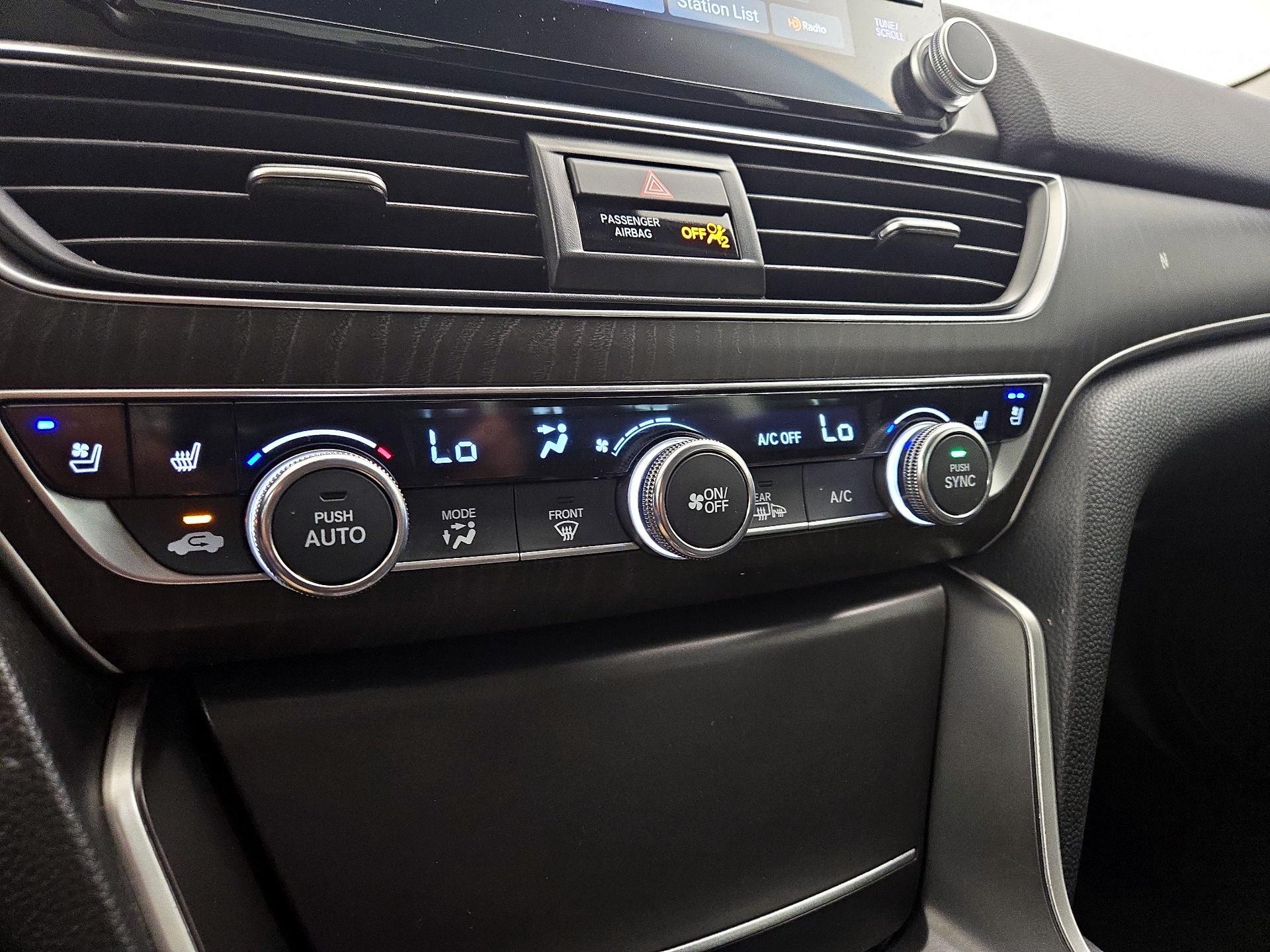 Thumbnail: 2019 Honda Accord - 17