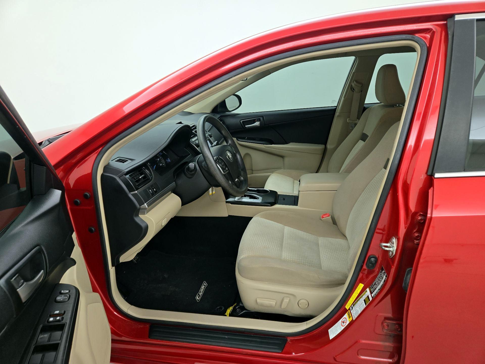 Thumbnail: 2014 Toyota Camry - 11