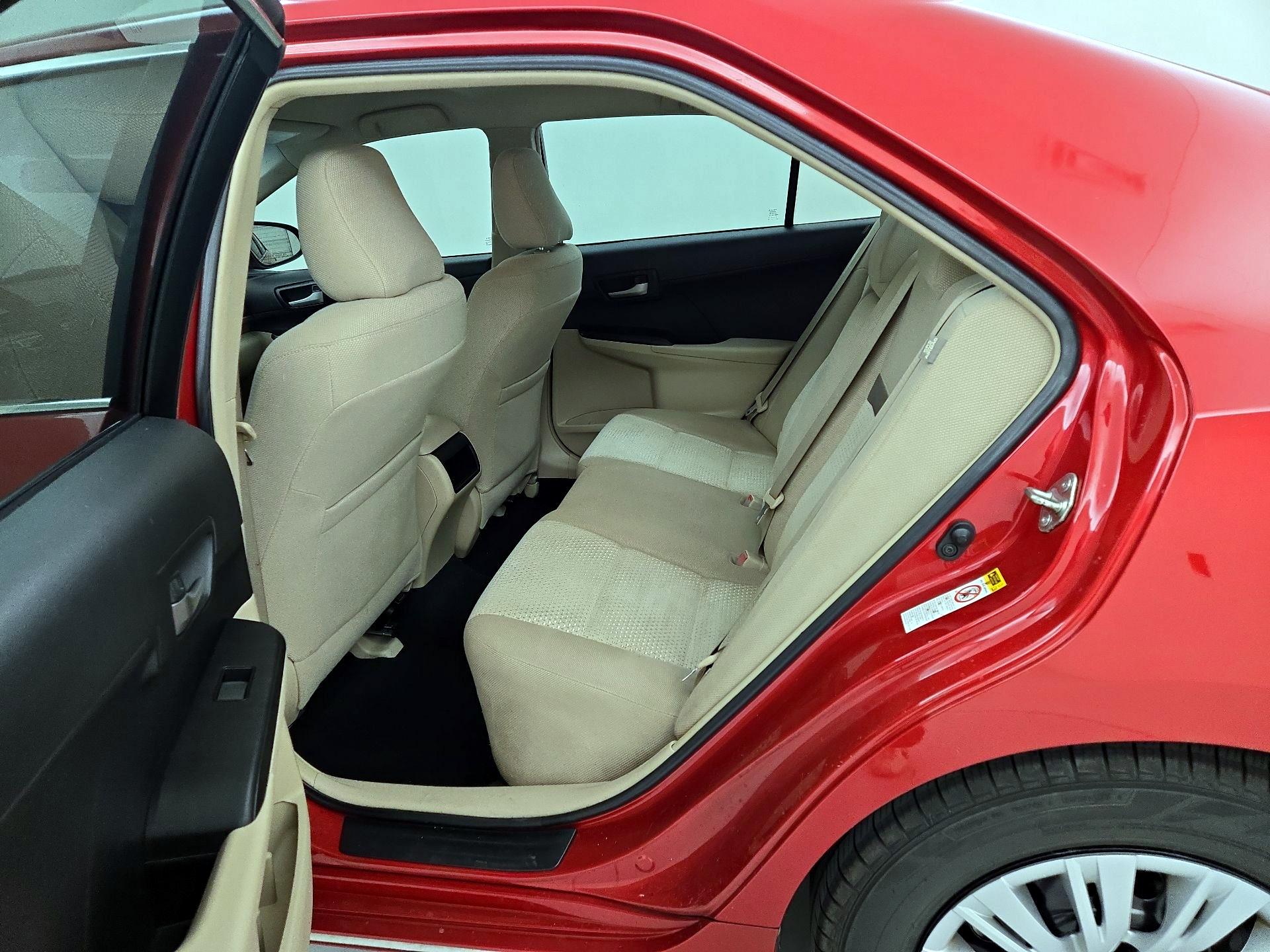 Thumbnail: 2014 Toyota Camry - 19