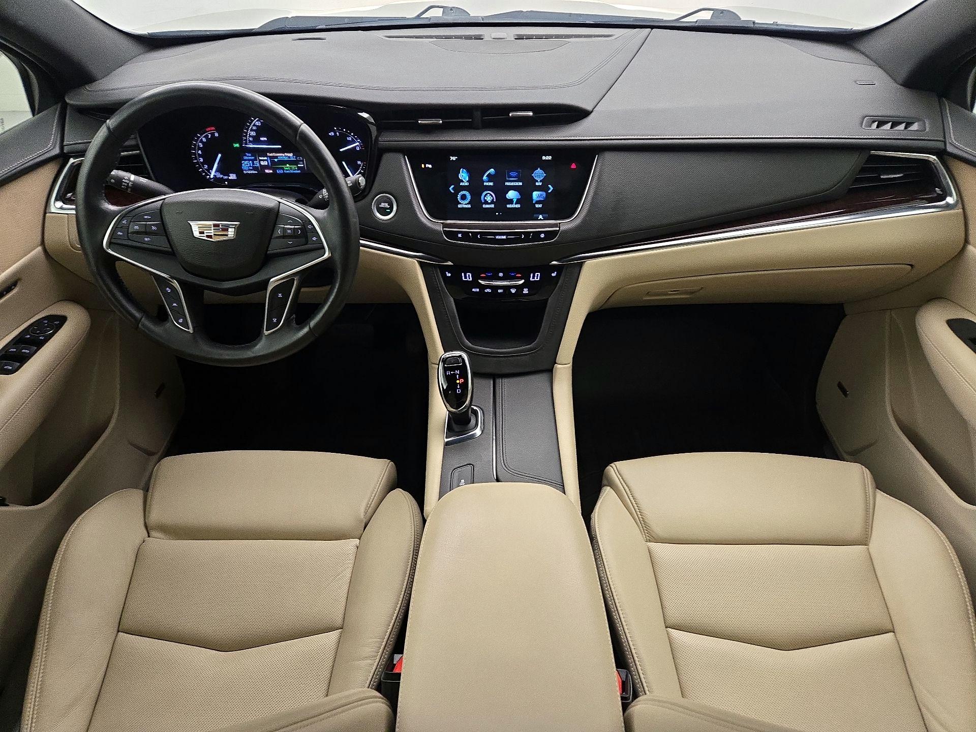 Thumbnail: 2017 Cadillac XT5 - 9