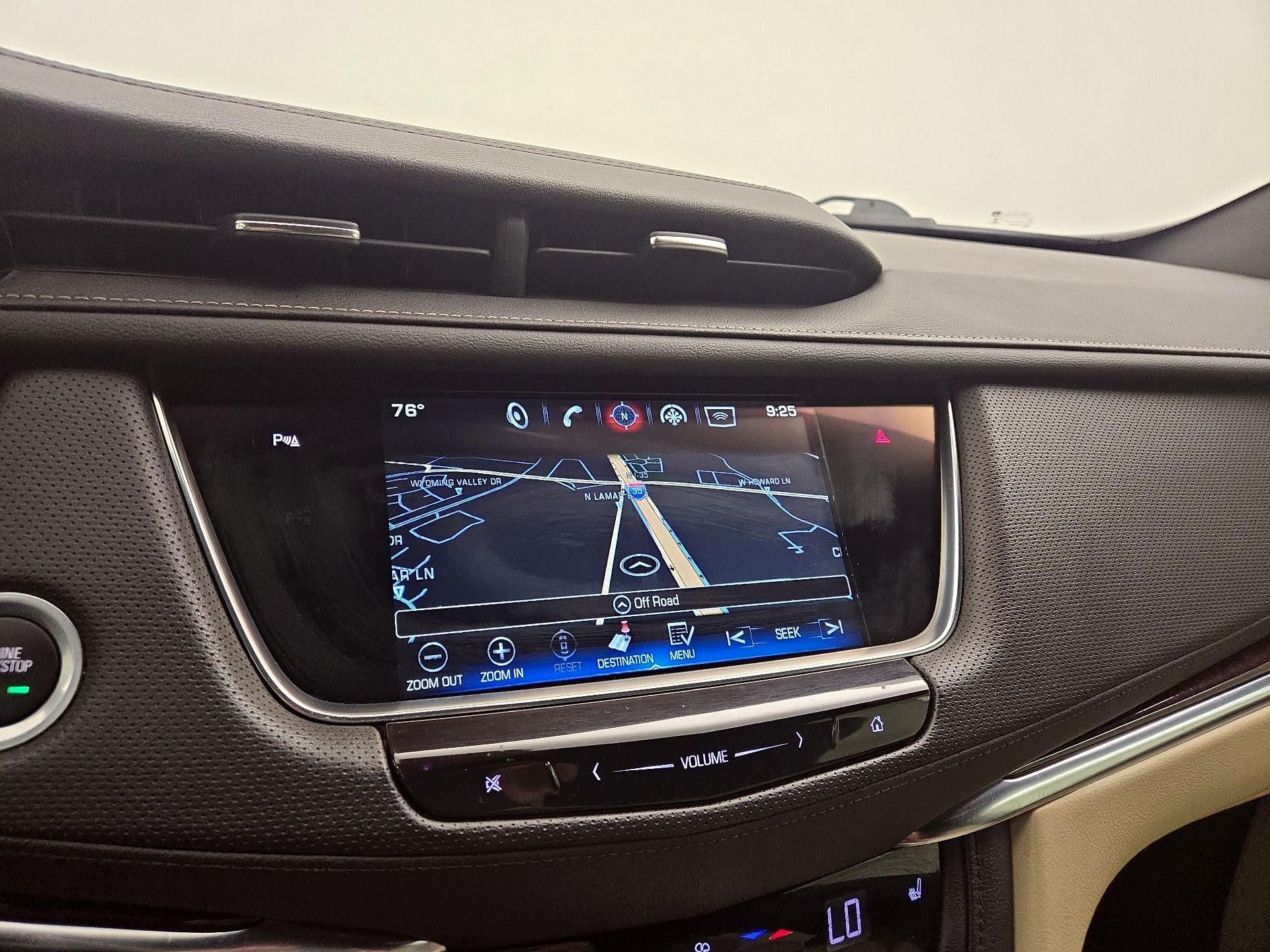 Thumbnail: 2017 Cadillac XT5 - 14