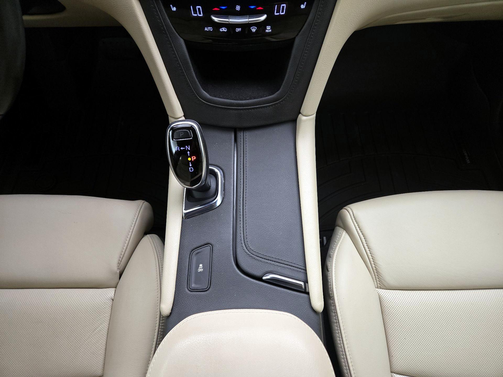 Thumbnail: 2017 Cadillac XT5 - 18