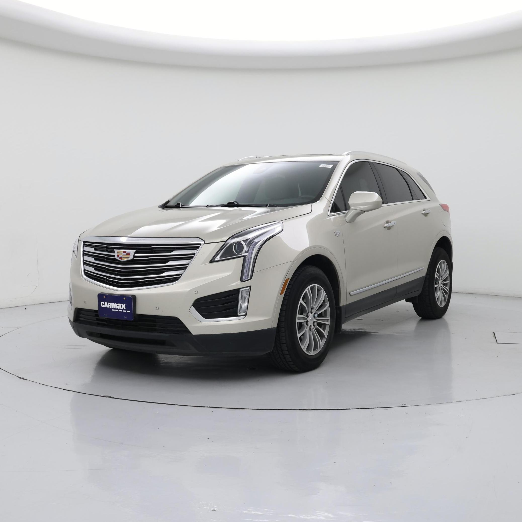 Thumbnail: 2017 Cadillac XT5 - 4
