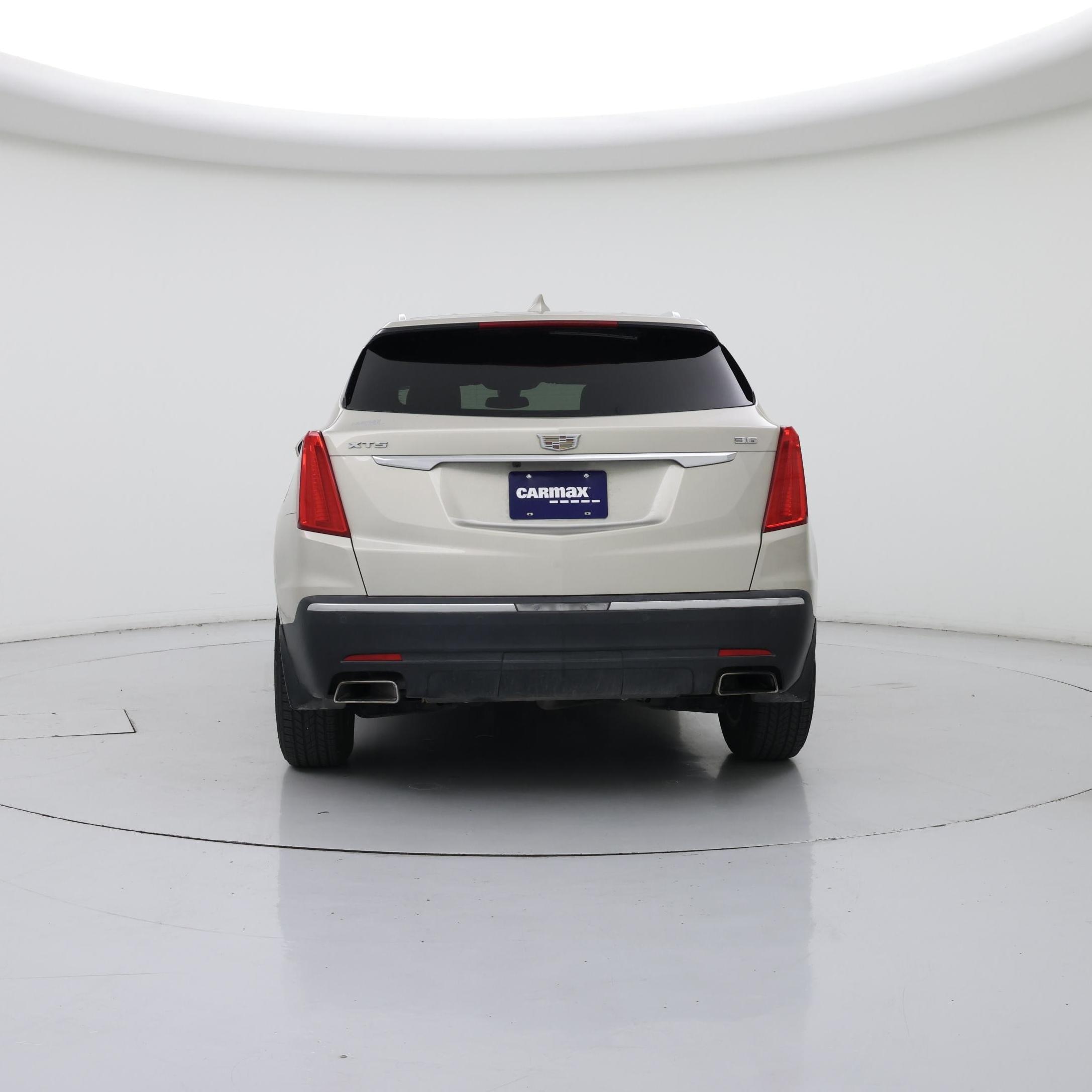Thumbnail: 2017 Cadillac XT5 - 6