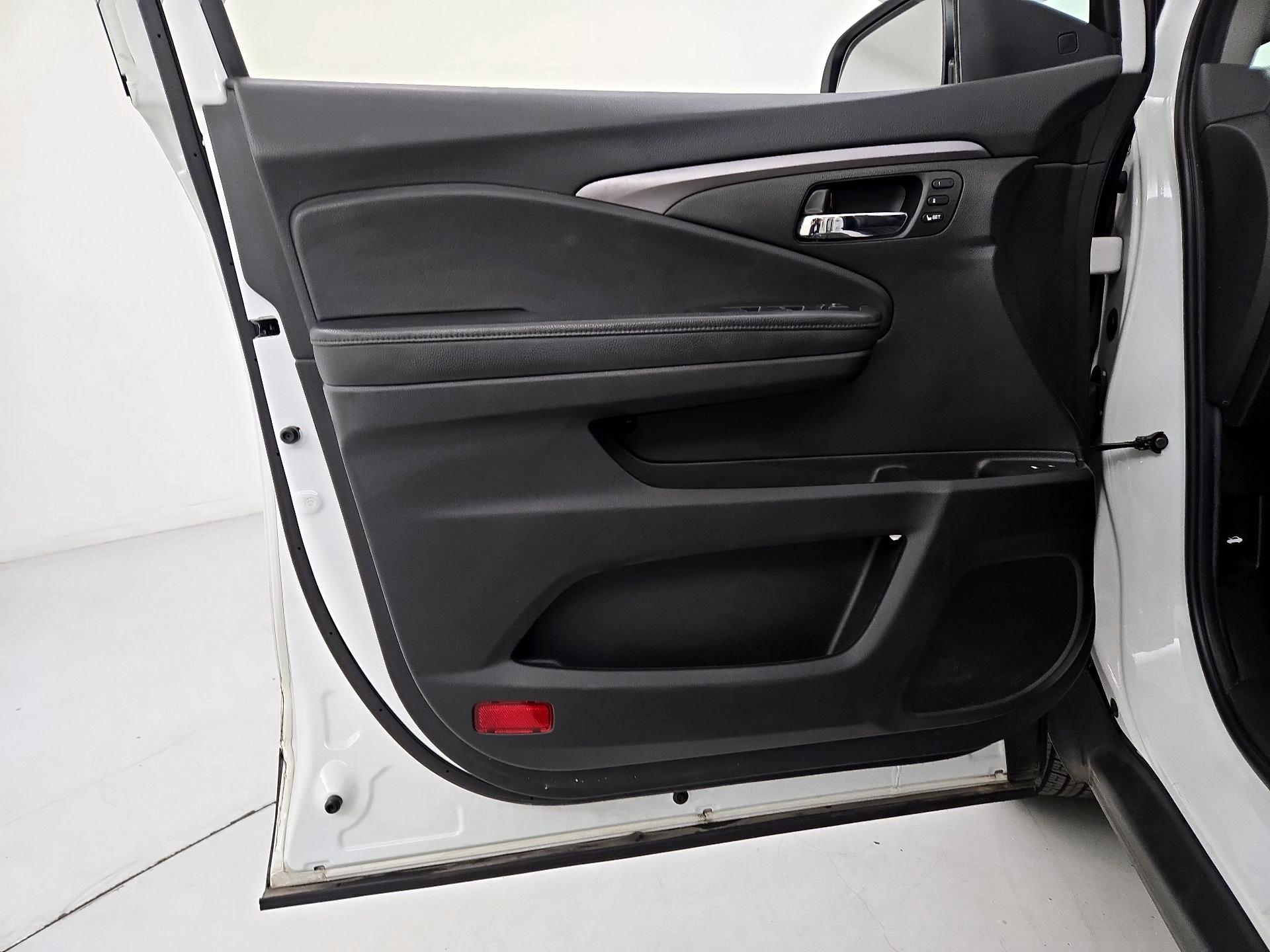 Thumbnail: 2021 Honda Pilot - 12