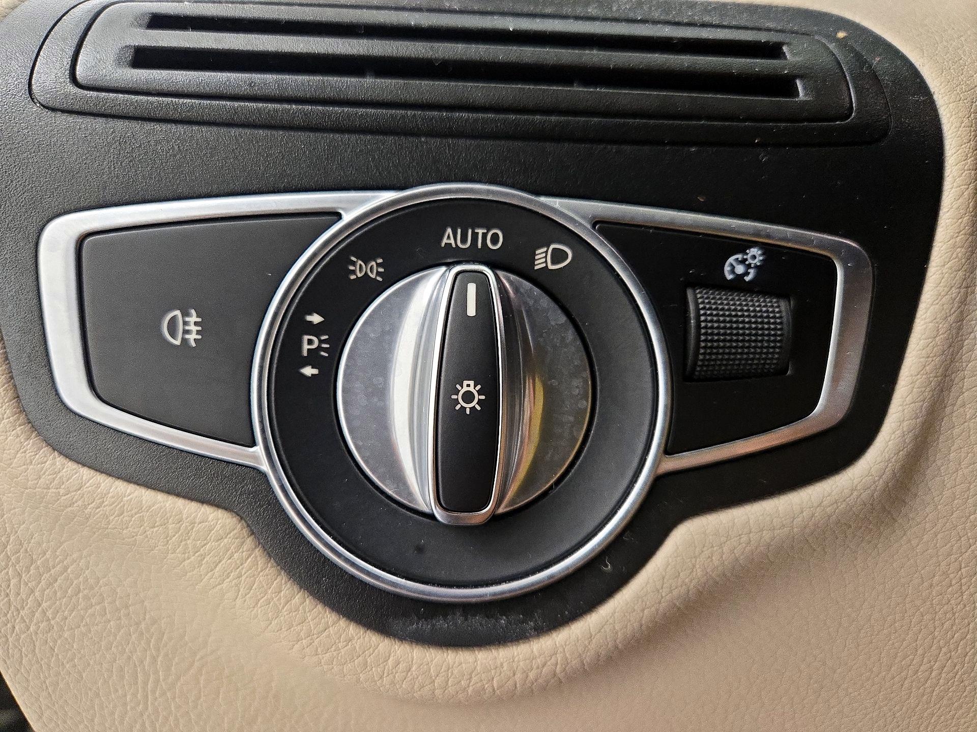 Thumbnail: 2020 Mercedes-Benz GLC - 11