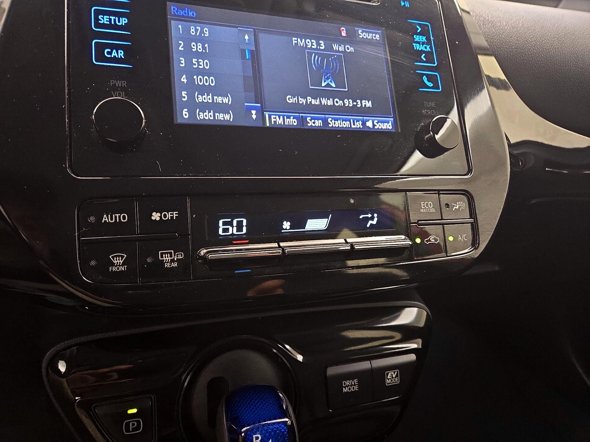 Thumbnail: 2019 Toyota Prius - 16