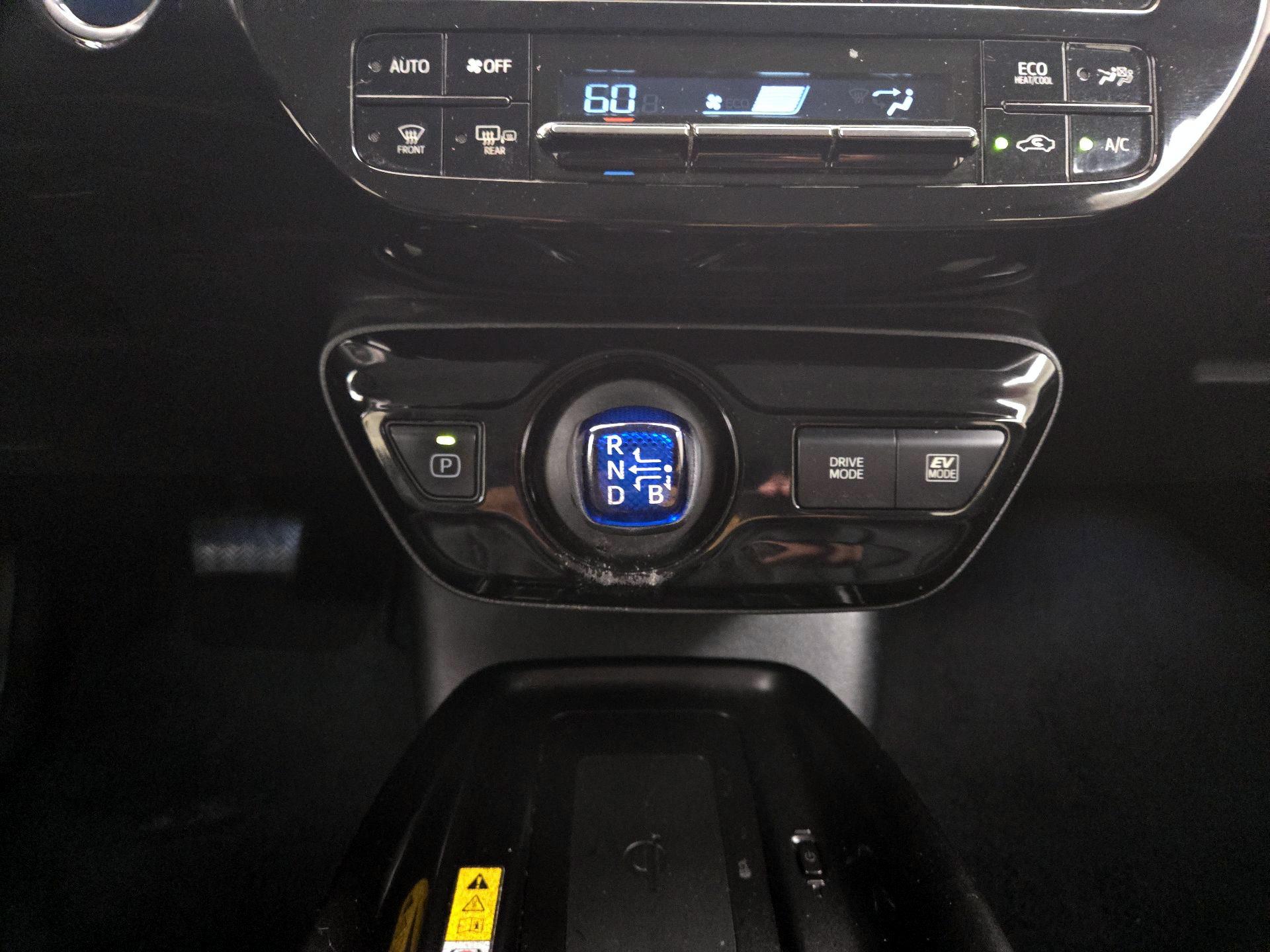 Thumbnail: 2019 Toyota Prius - 17
