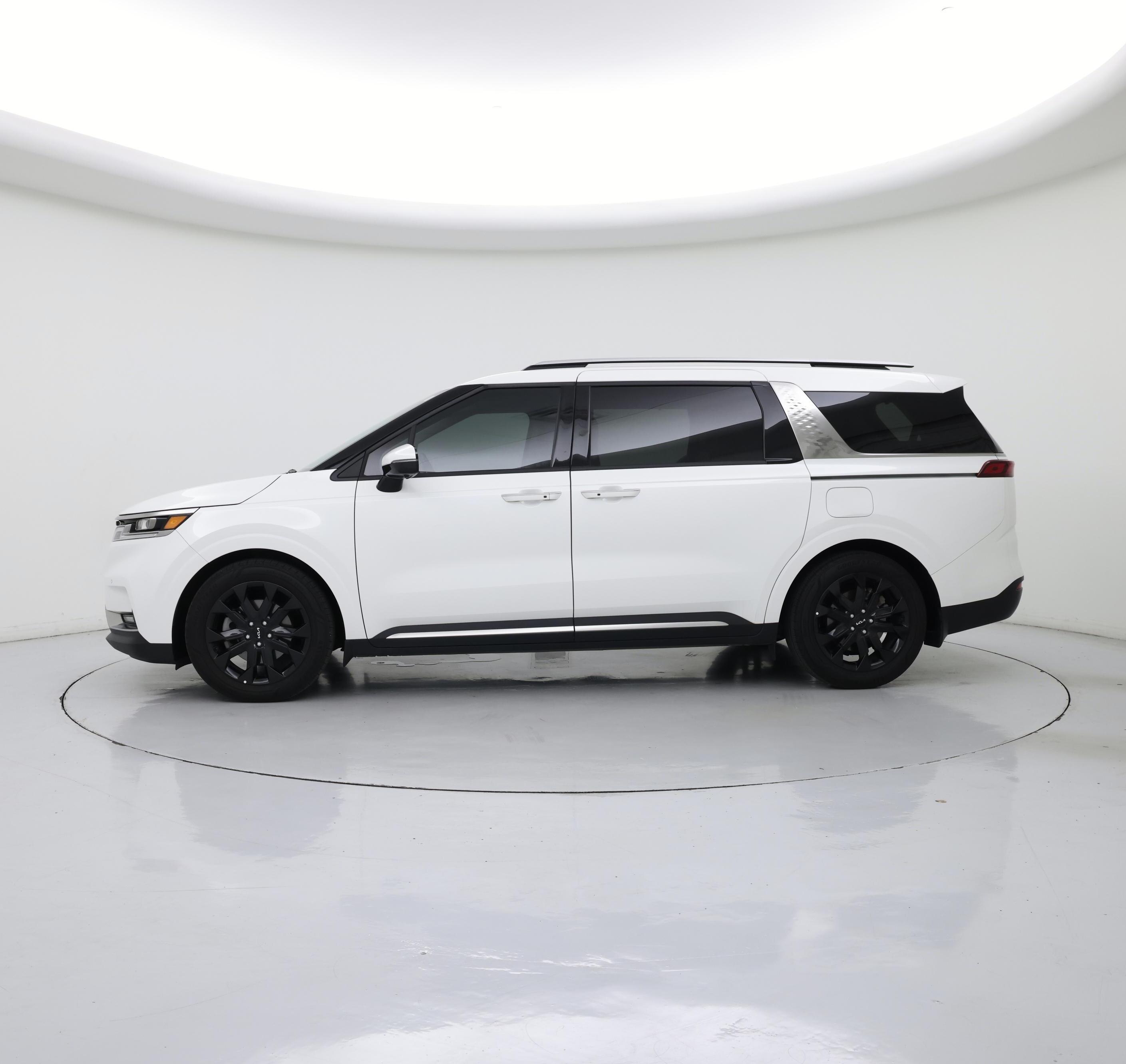 Thumbnail: 2024 Kia Carnival - 3