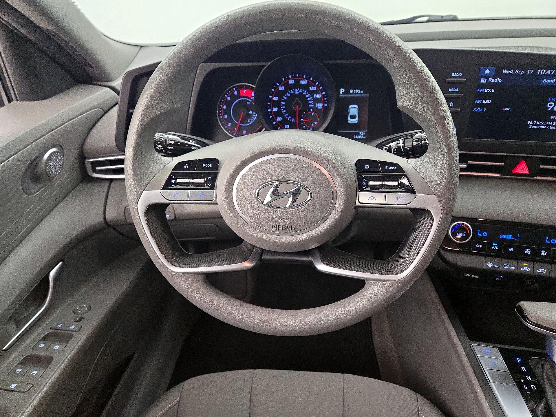 Thumbnail: 2023 Hyundai Elantra - 10