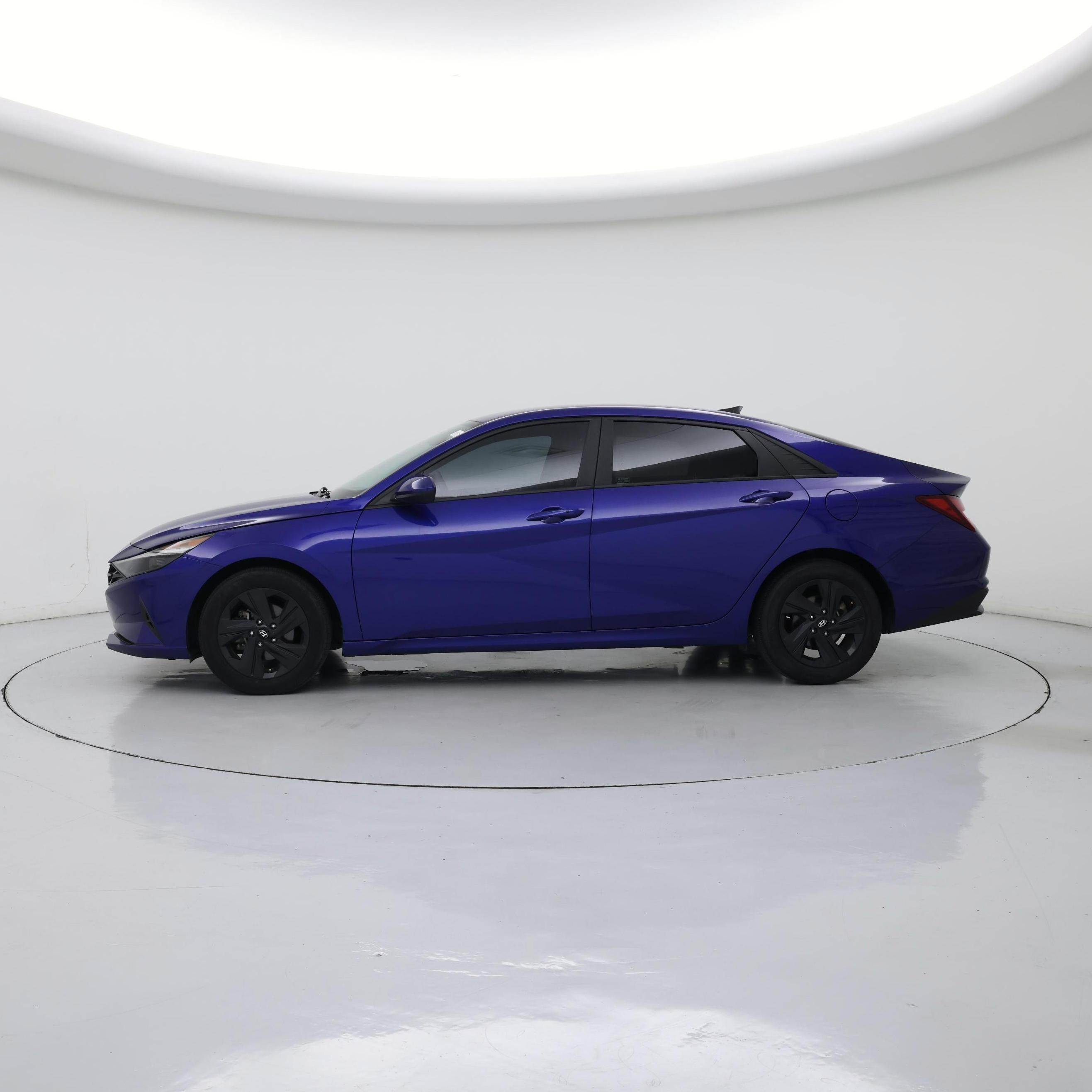 Thumbnail: 2023 Hyundai Elantra - 3