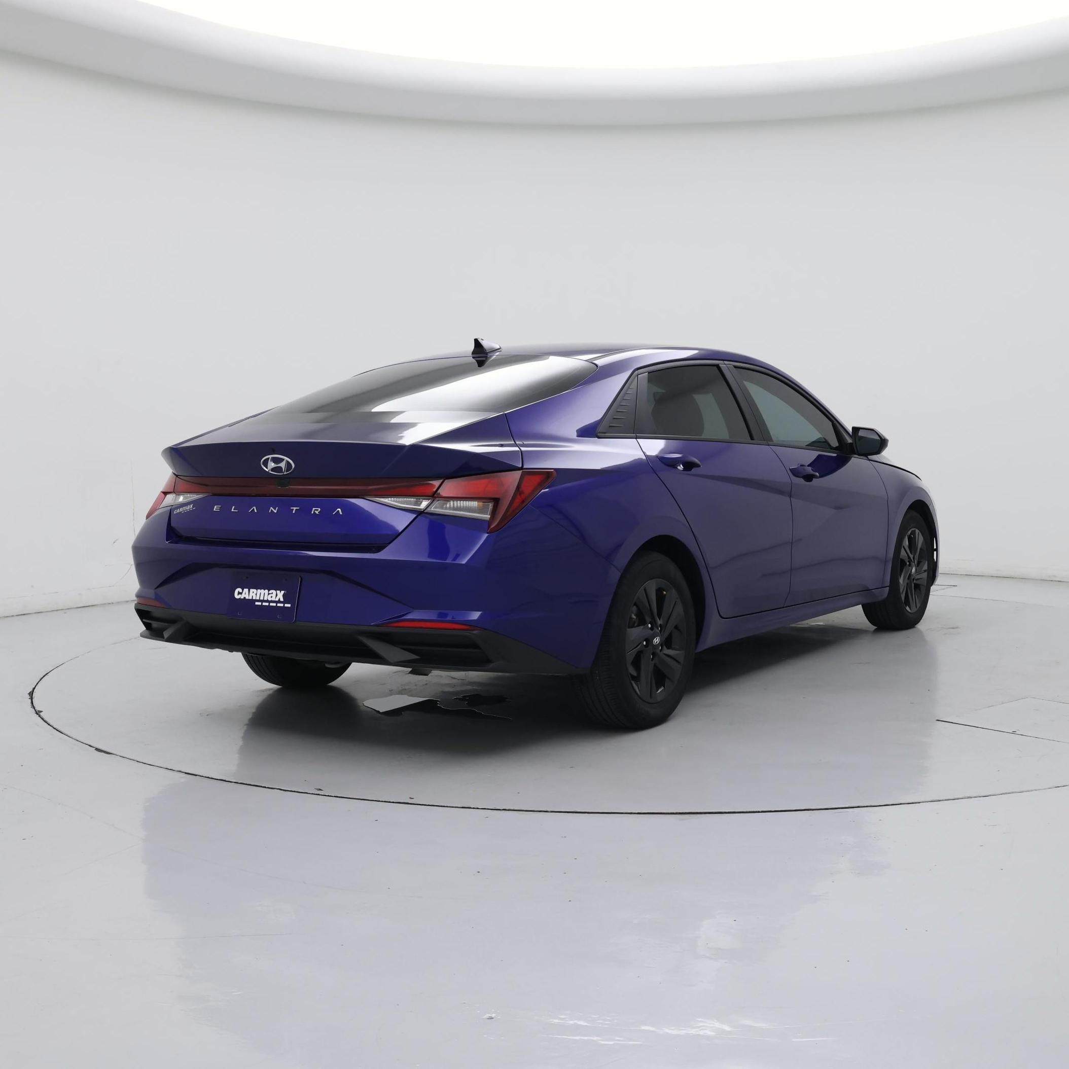 Thumbnail: 2023 Hyundai Elantra - 8