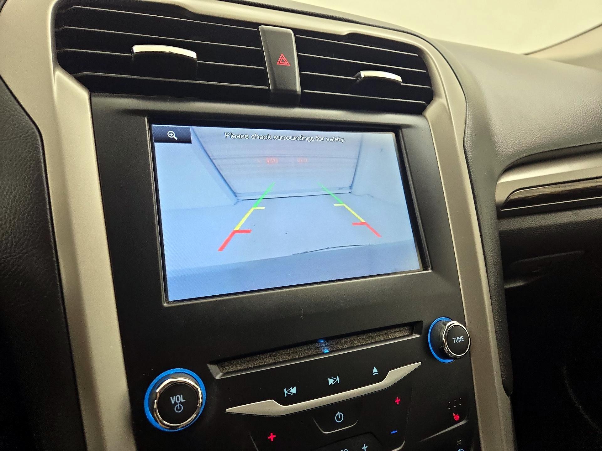 Thumbnail: 2014 Ford Fusion - 15