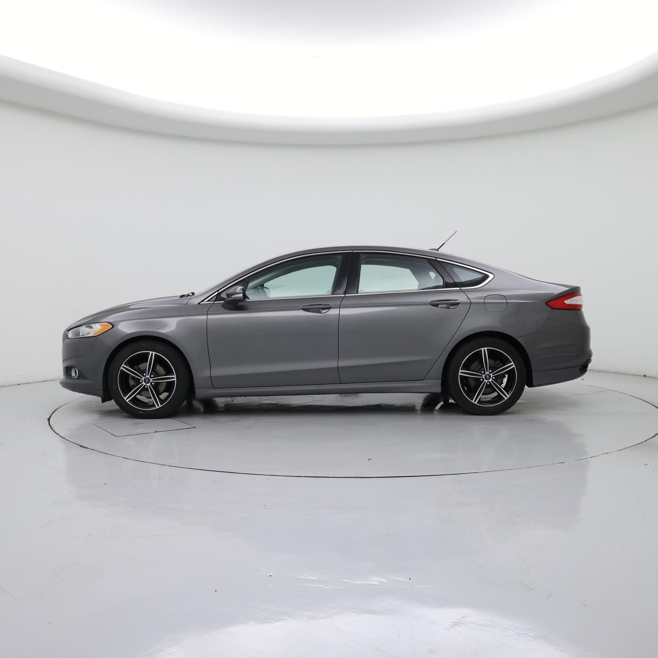 Thumbnail: 2014 Ford Fusion - 3