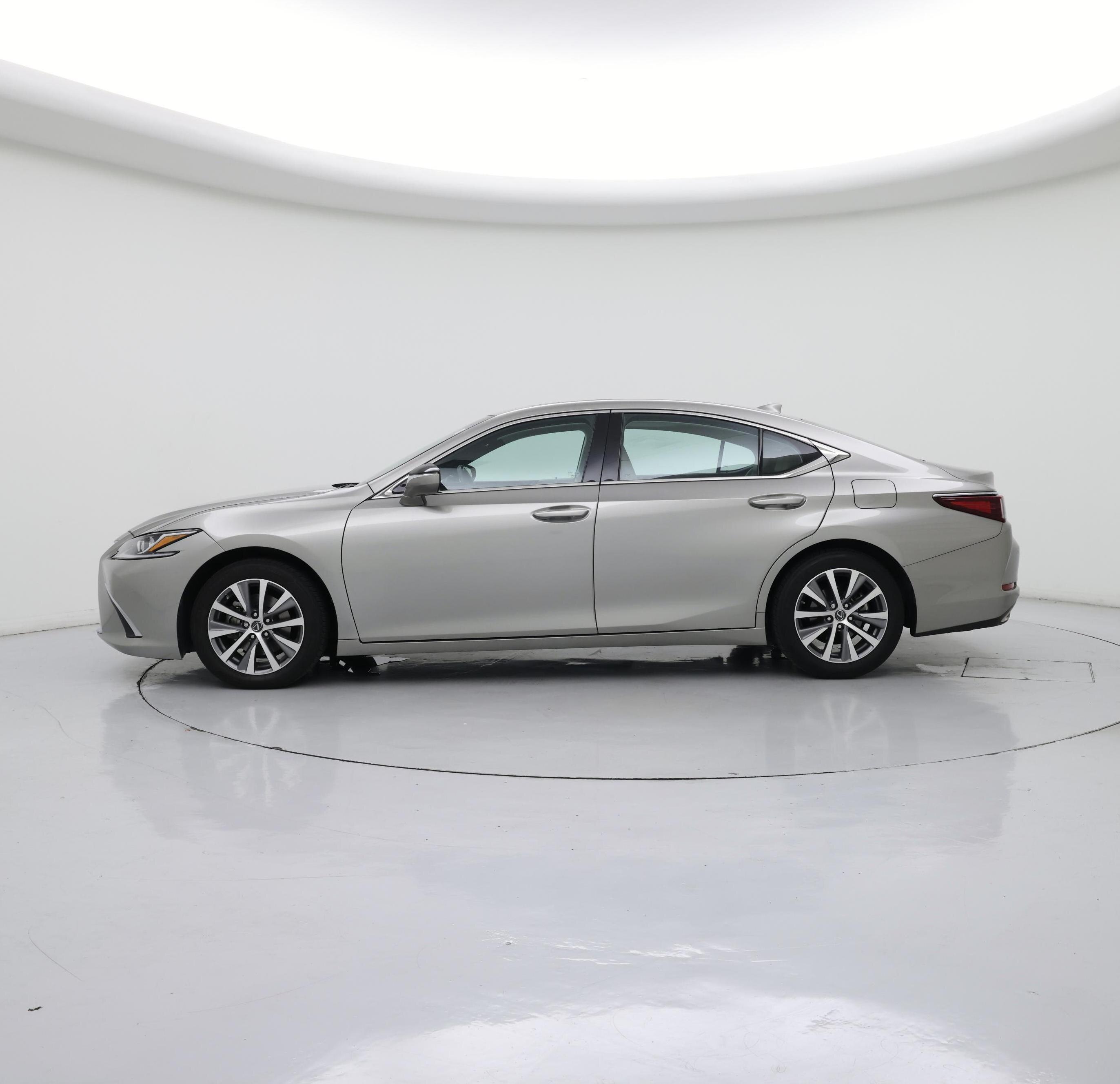 Thumbnail: 2021 Lexus ES - 3