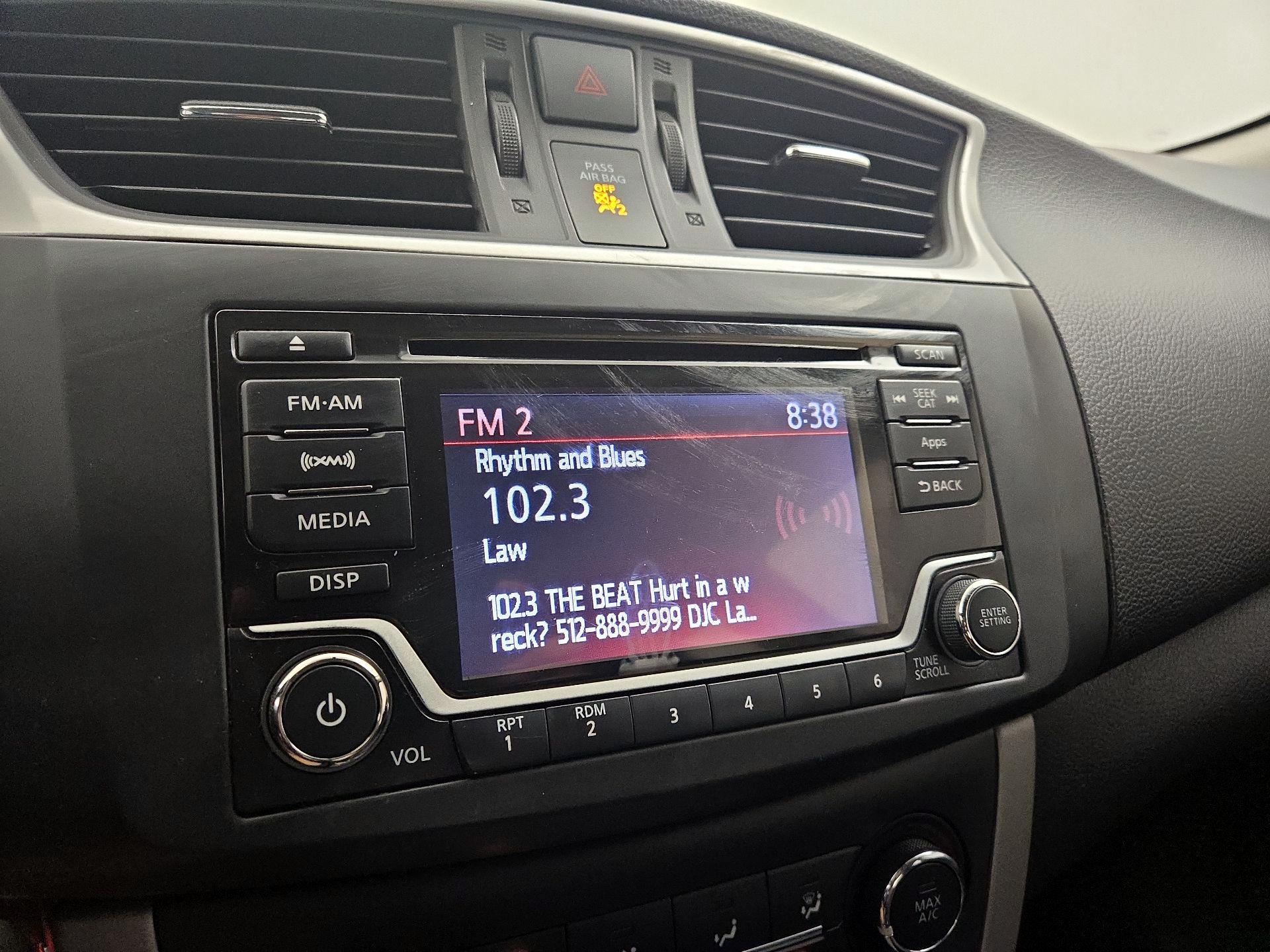 Thumbnail: 2015 Nissan Sentra - 15