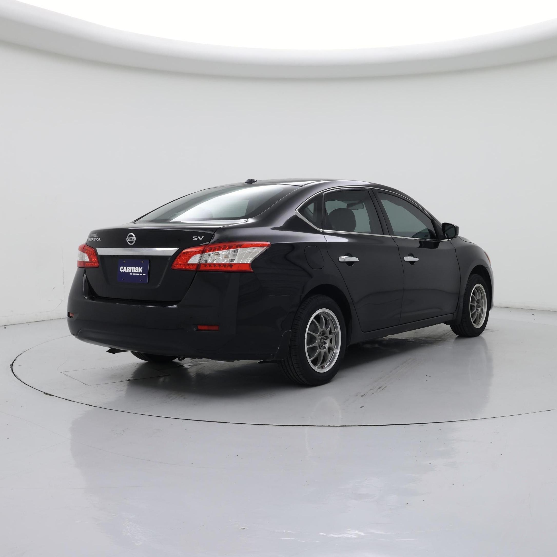 Thumbnail: 2015 Nissan Sentra - 8