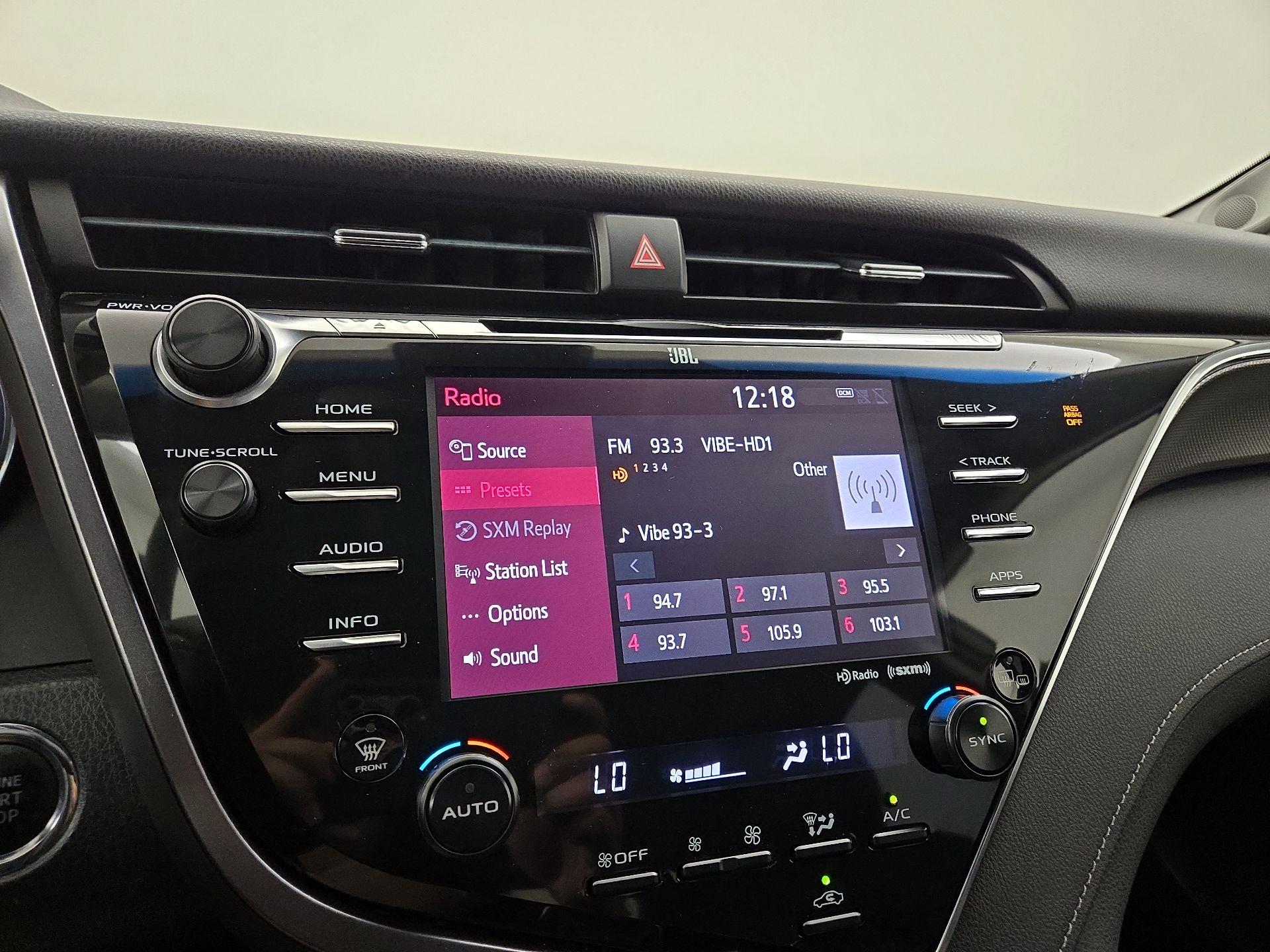 Thumbnail: 2018 Toyota Camry - 15
