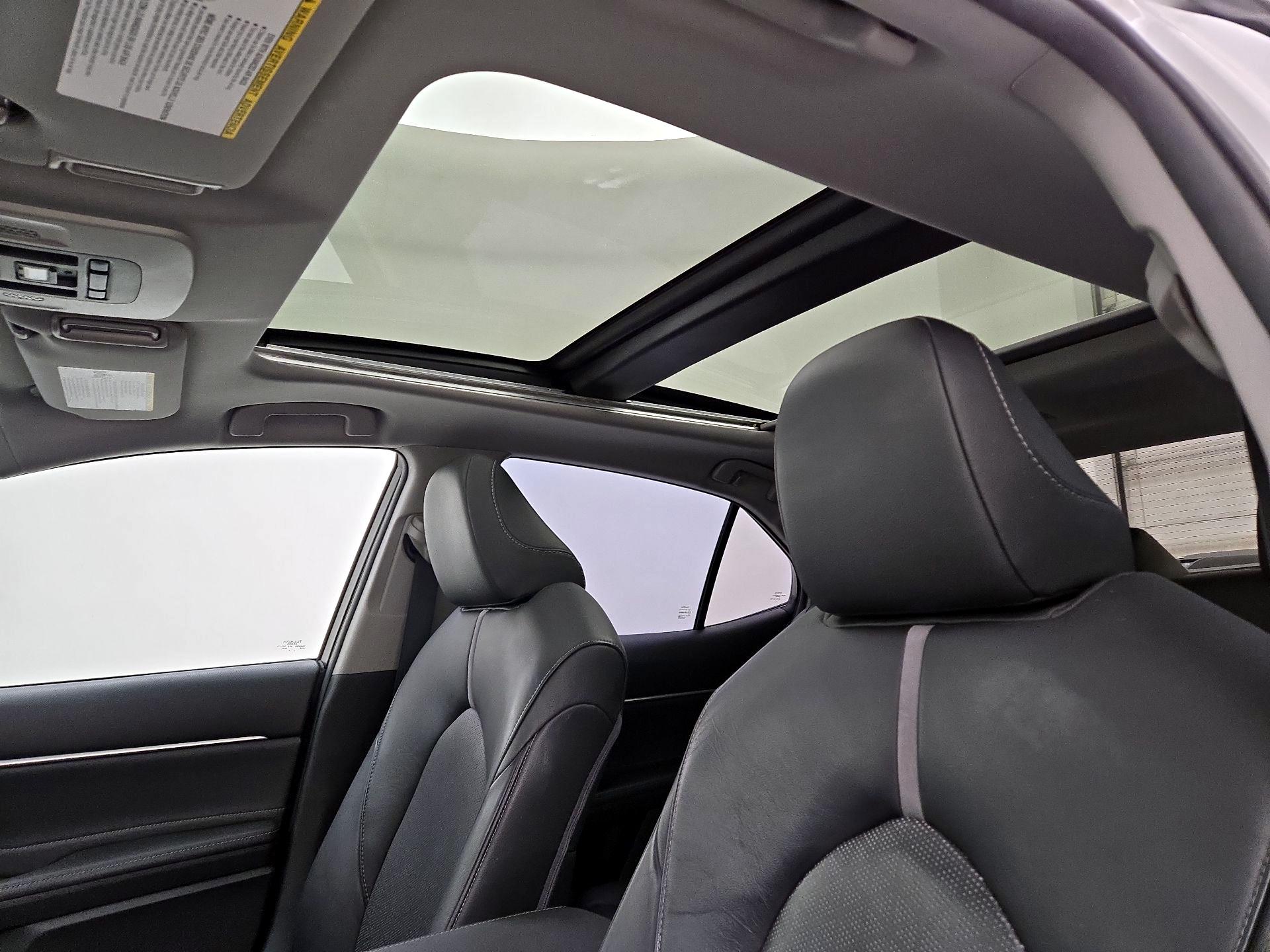 Thumbnail: 2018 Toyota Camry - 19