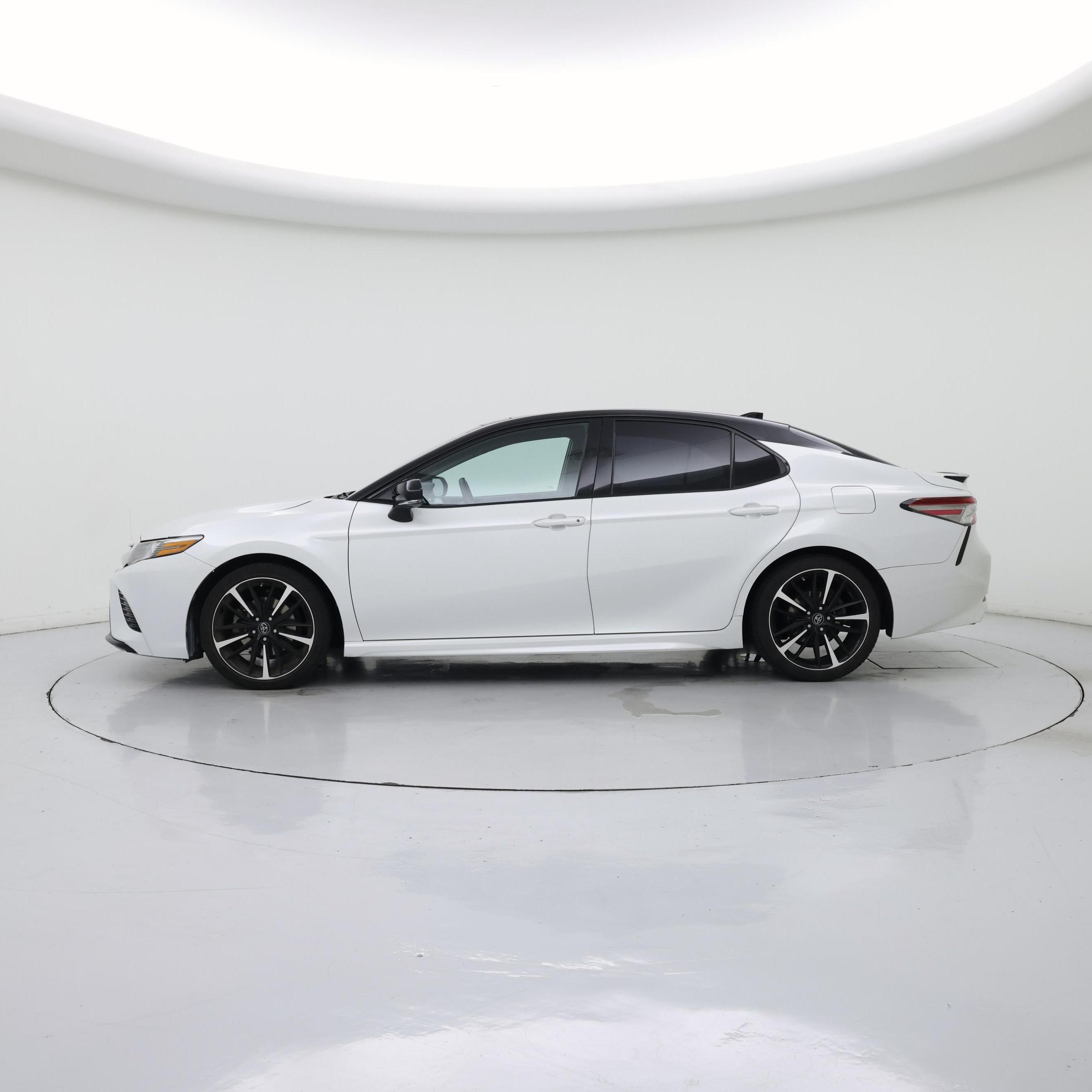 Thumbnail: 2018 Toyota Camry - 3