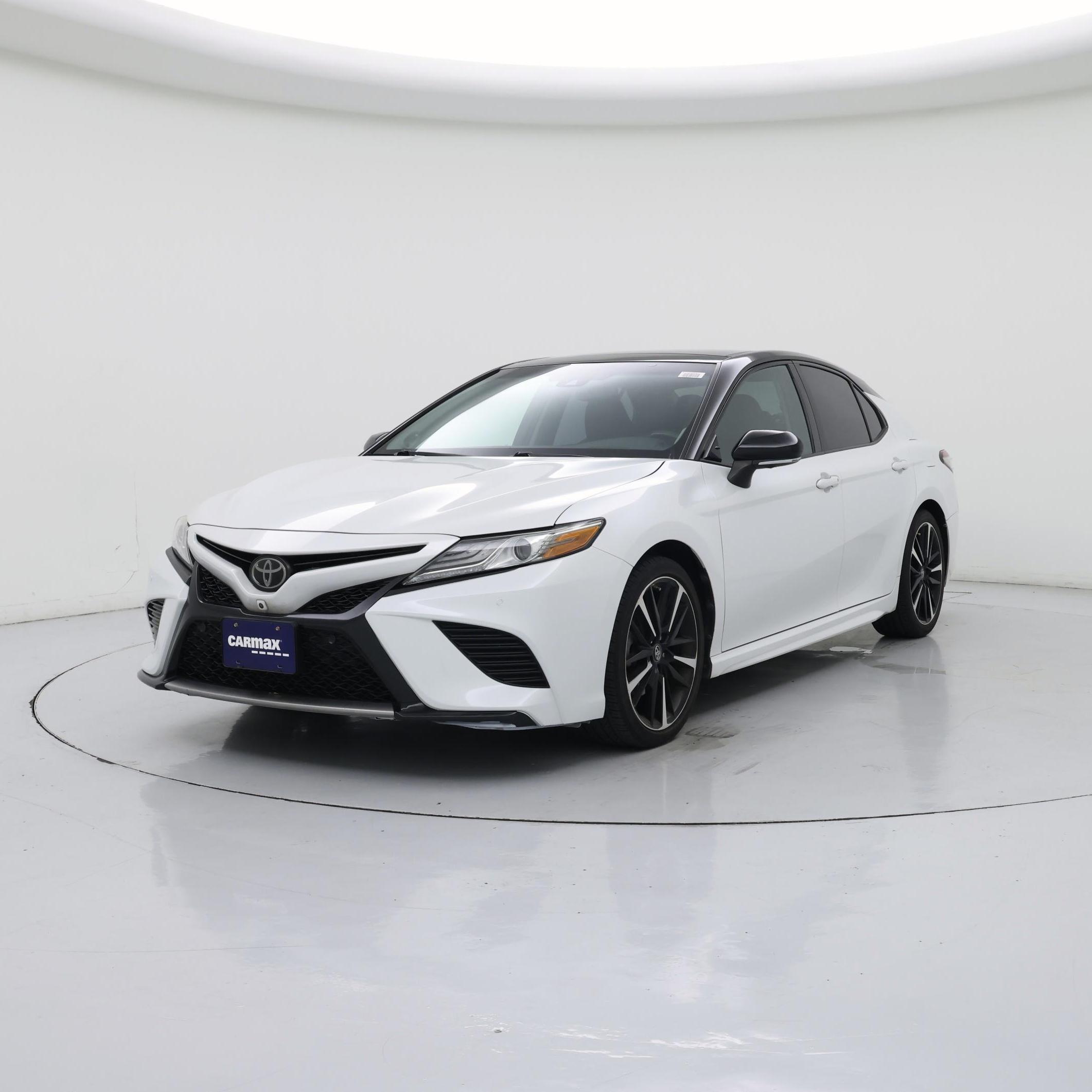 Thumbnail: 2018 Toyota Camry - 4