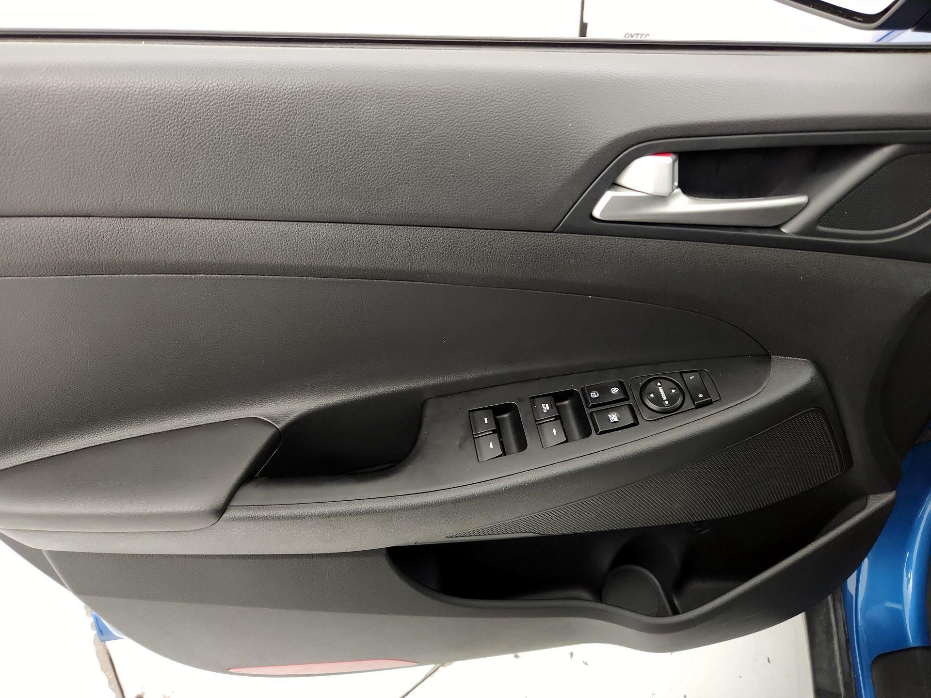 Thumbnail: 2021 Hyundai Tucson - 12