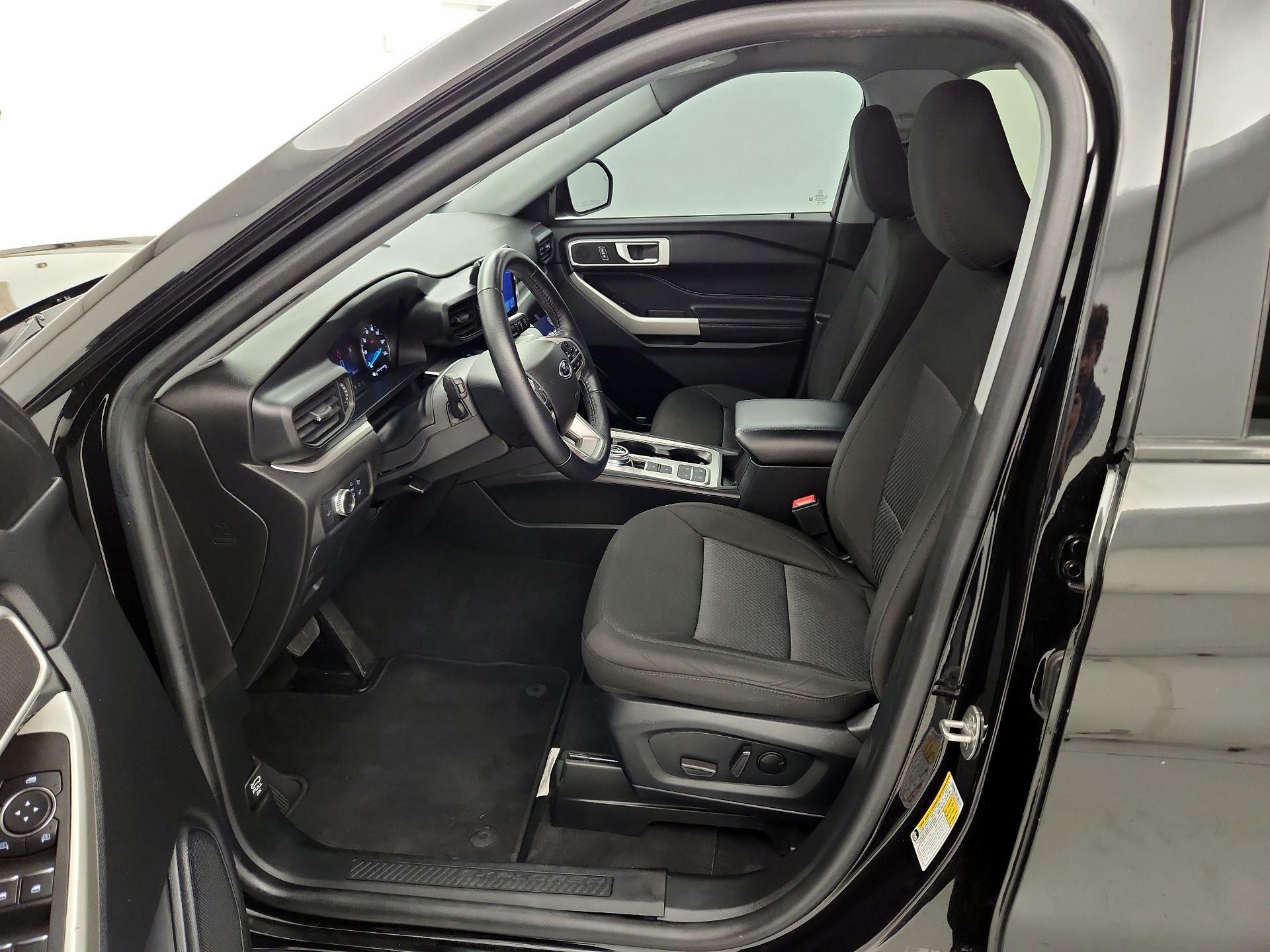 Thumbnail: 2022 Ford Explorer - 11