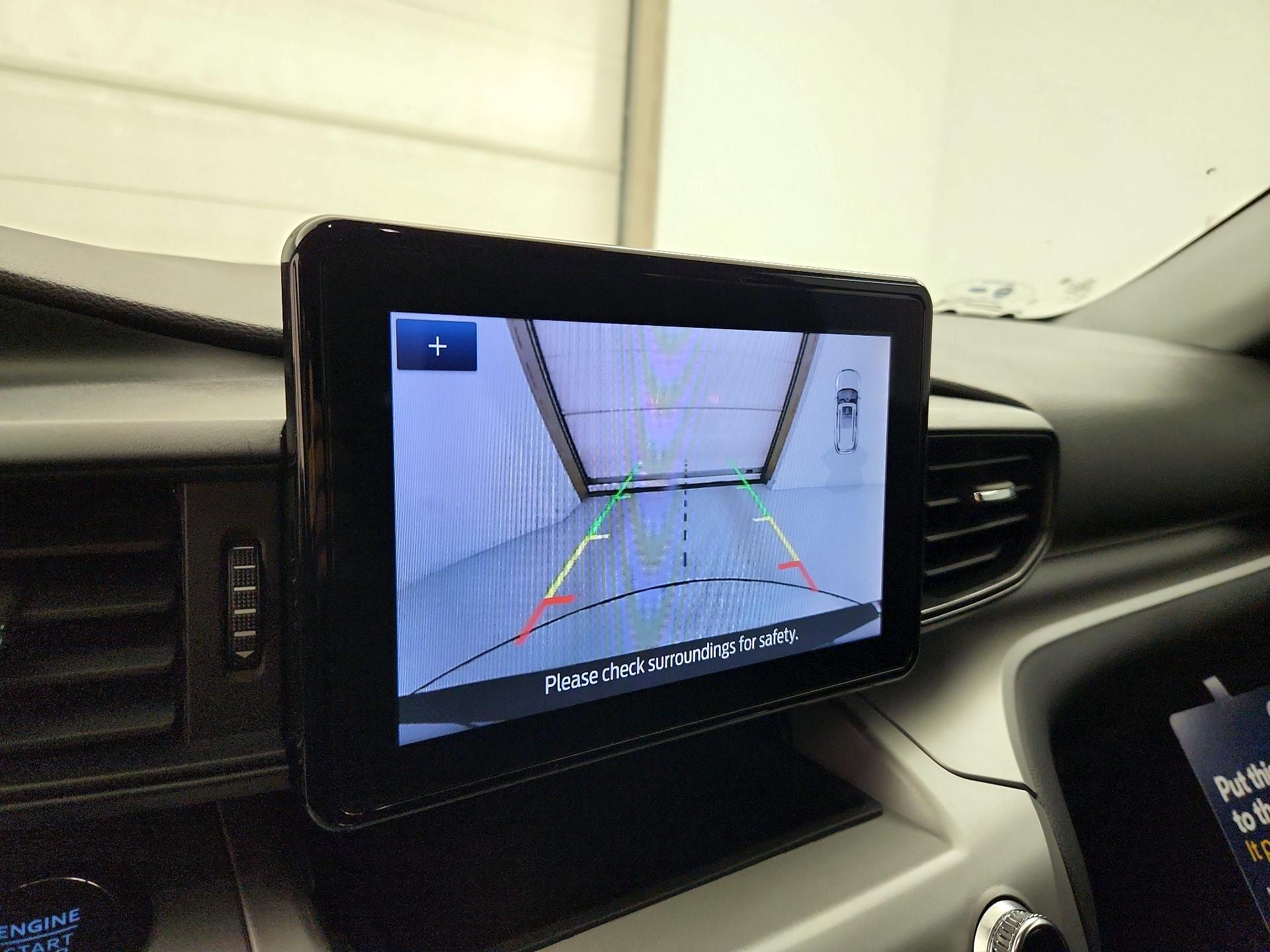 Thumbnail: 2022 Ford Explorer - 14