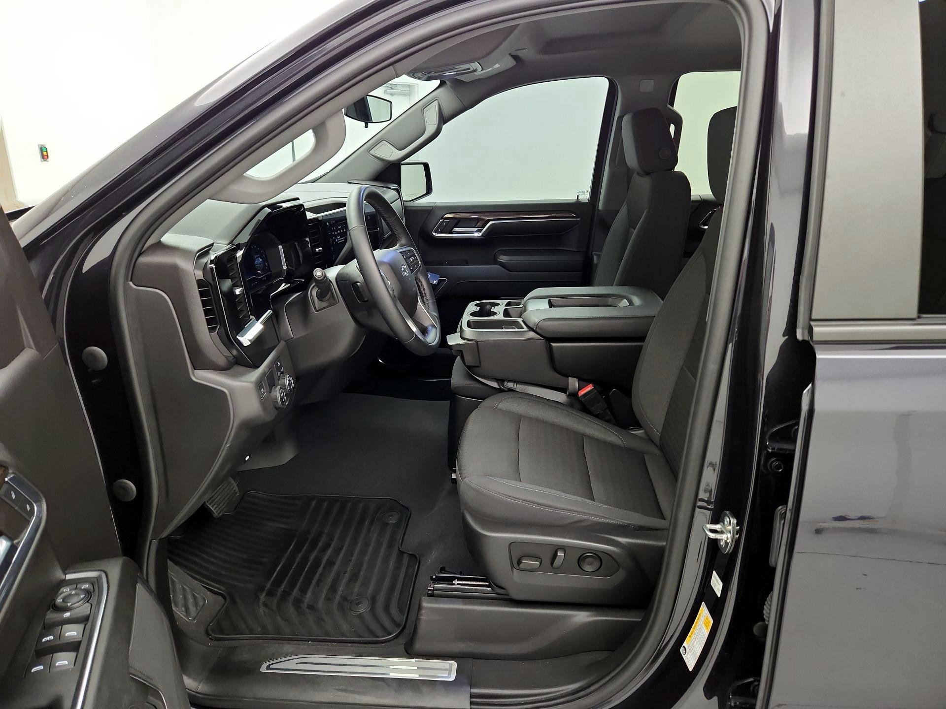 Thumbnail: 2023 Chevrolet Silverado 1500 - 11