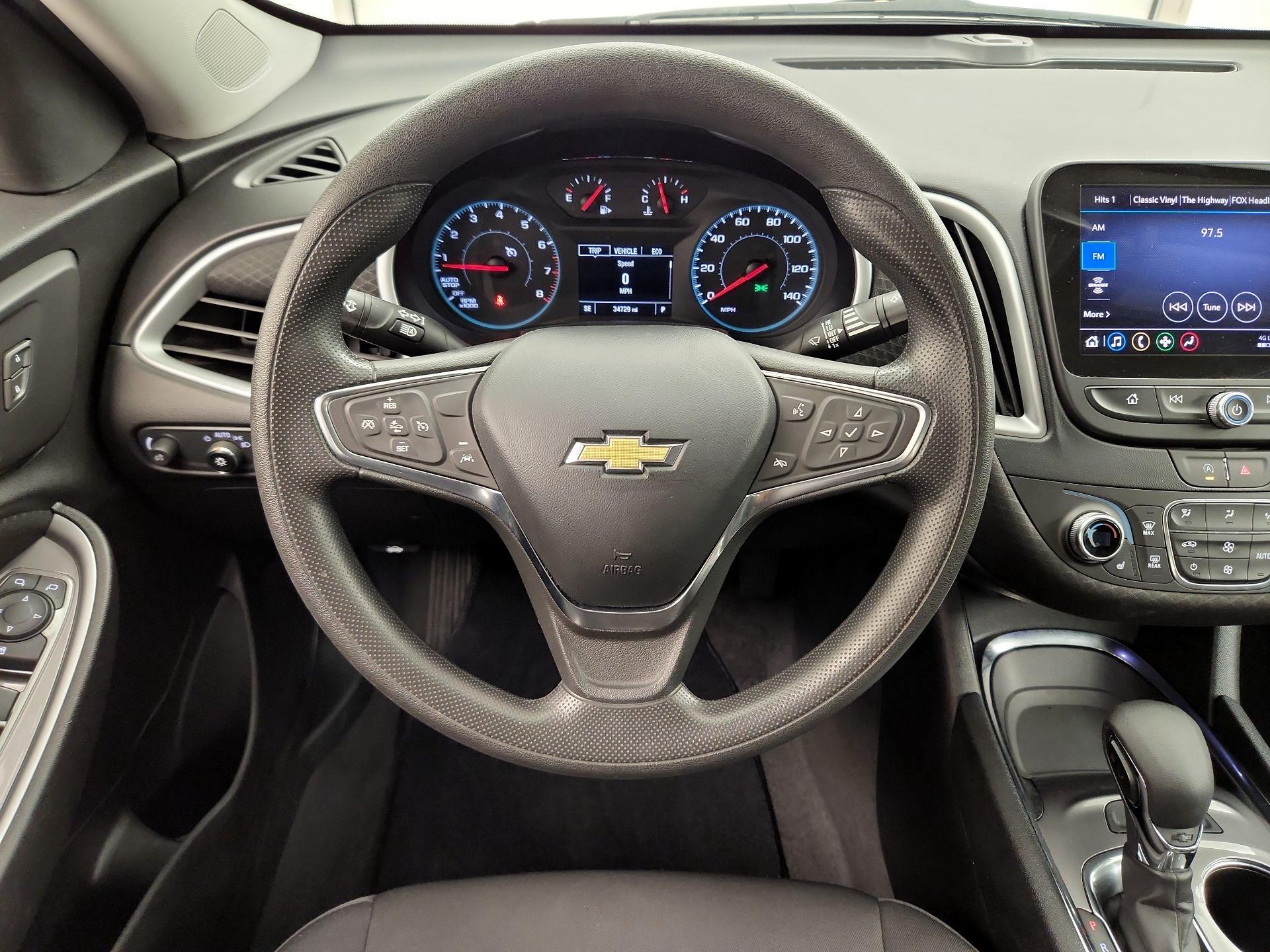 Thumbnail: 2023 Chevrolet Malibu - 10