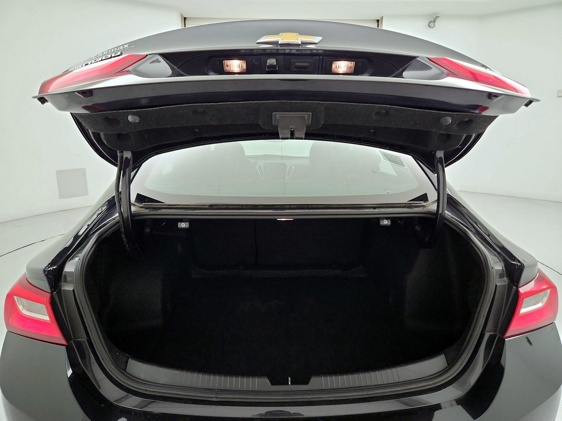 Thumbnail: 2023 Chevrolet Malibu - 20