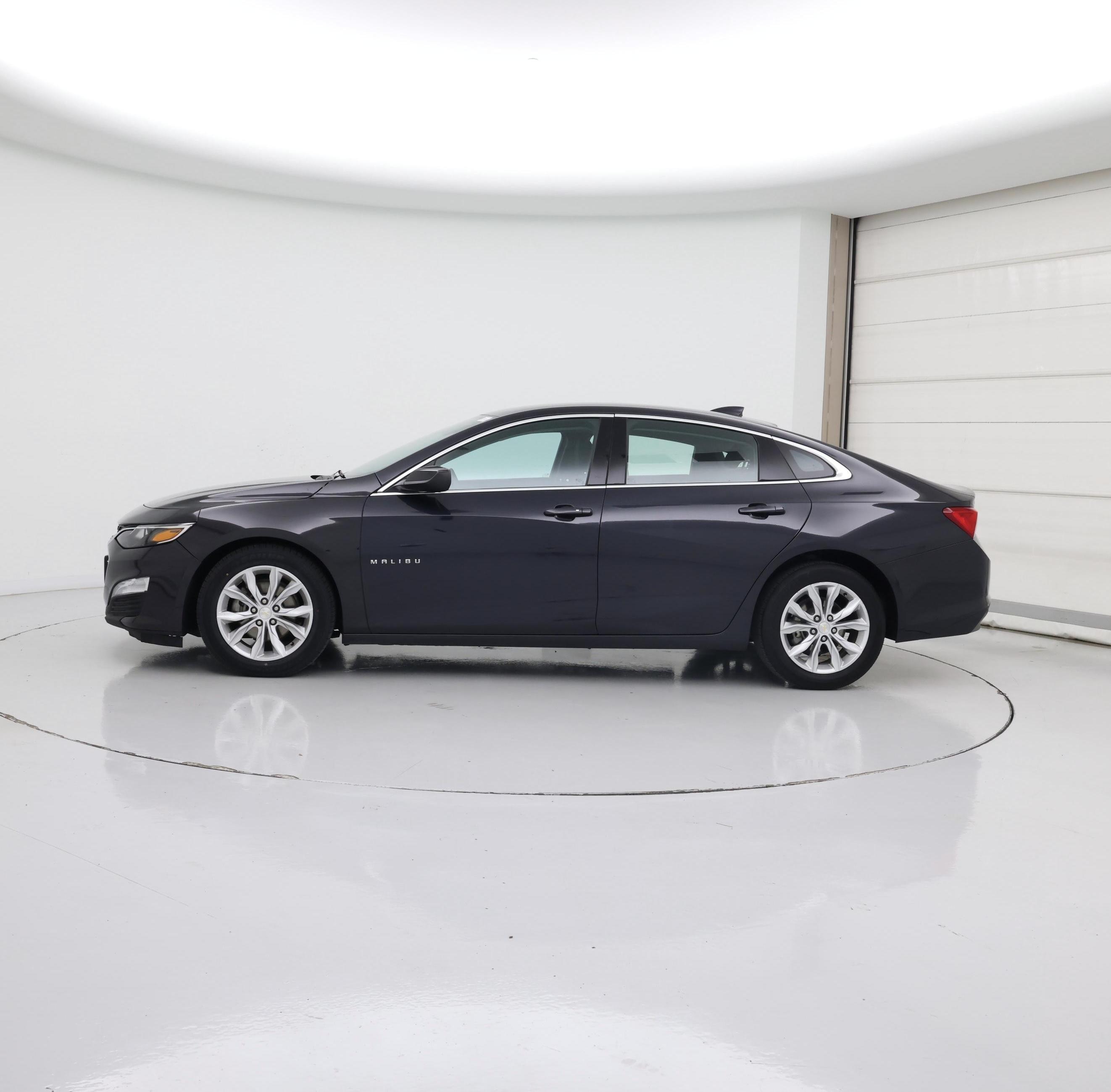 Thumbnail: 2023 Chevrolet Malibu - 3