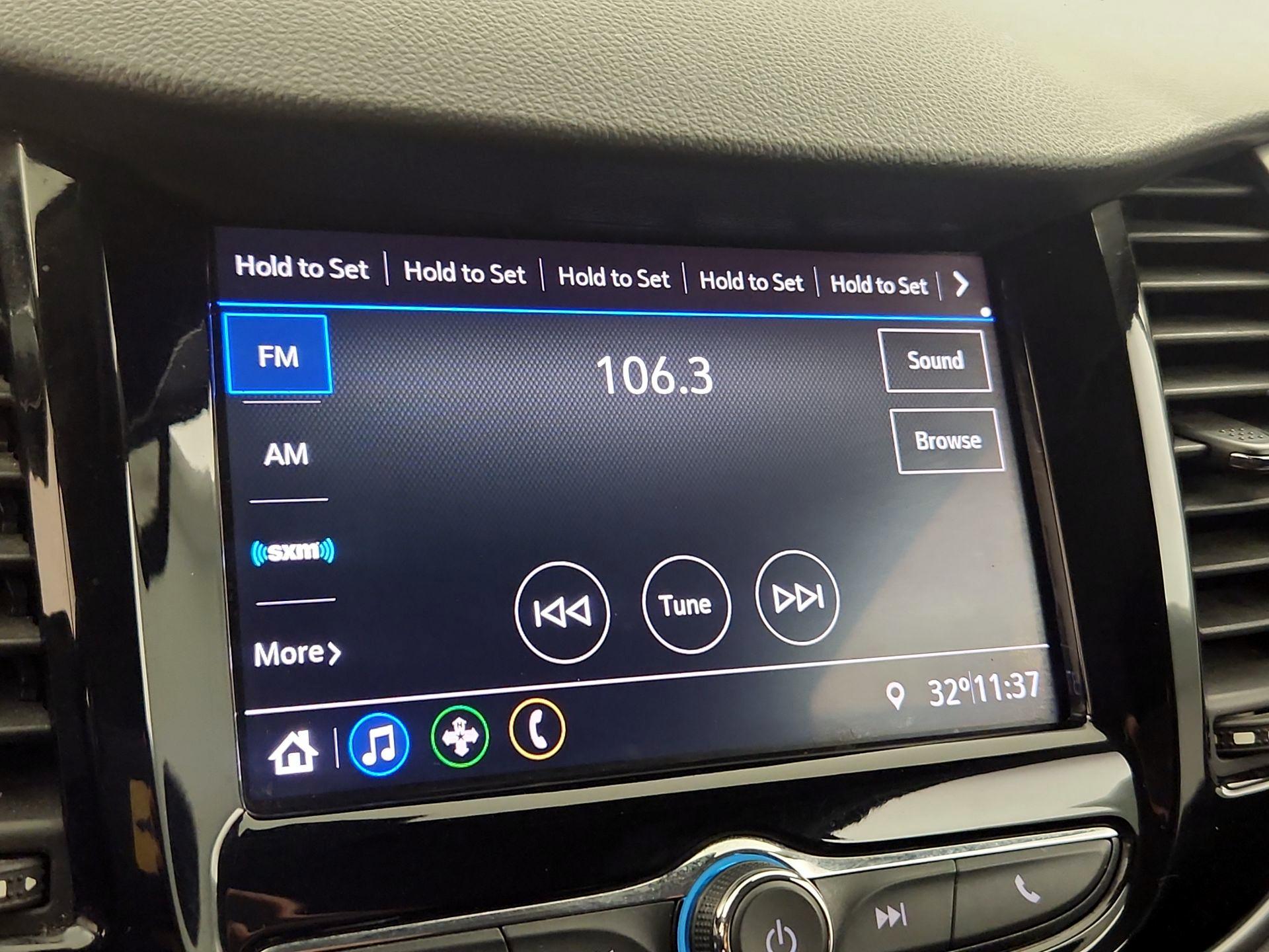 Thumbnail: 2021 Chevrolet Trax - 15