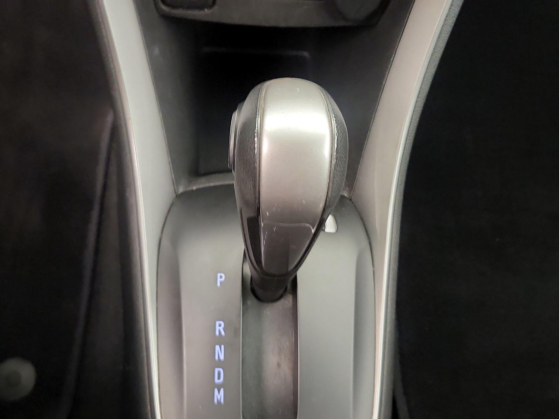 Thumbnail: 2021 Chevrolet Trax - 17