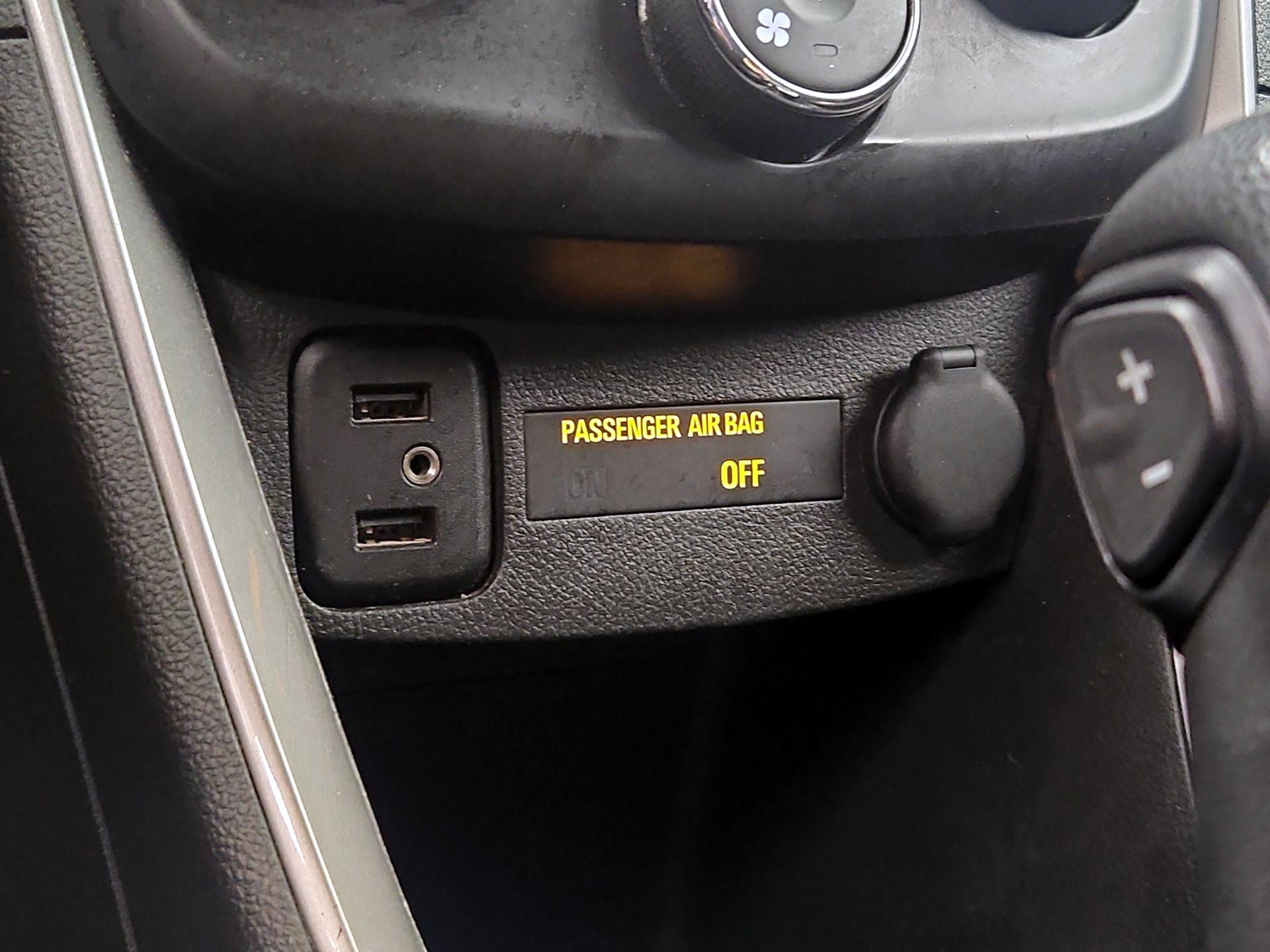 Thumbnail: 2021 Chevrolet Trax - 18