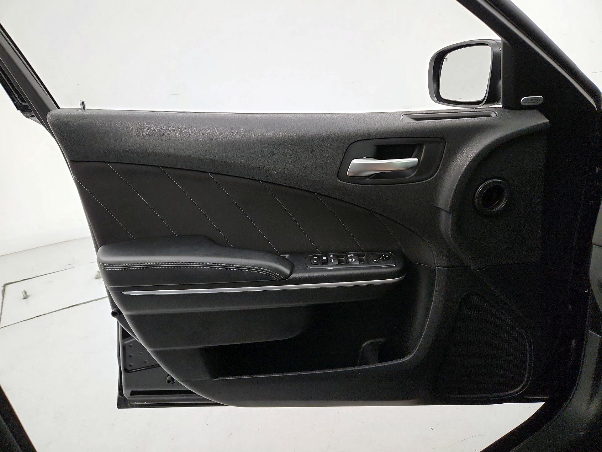 Thumbnail: 2020 Dodge Charger - 12