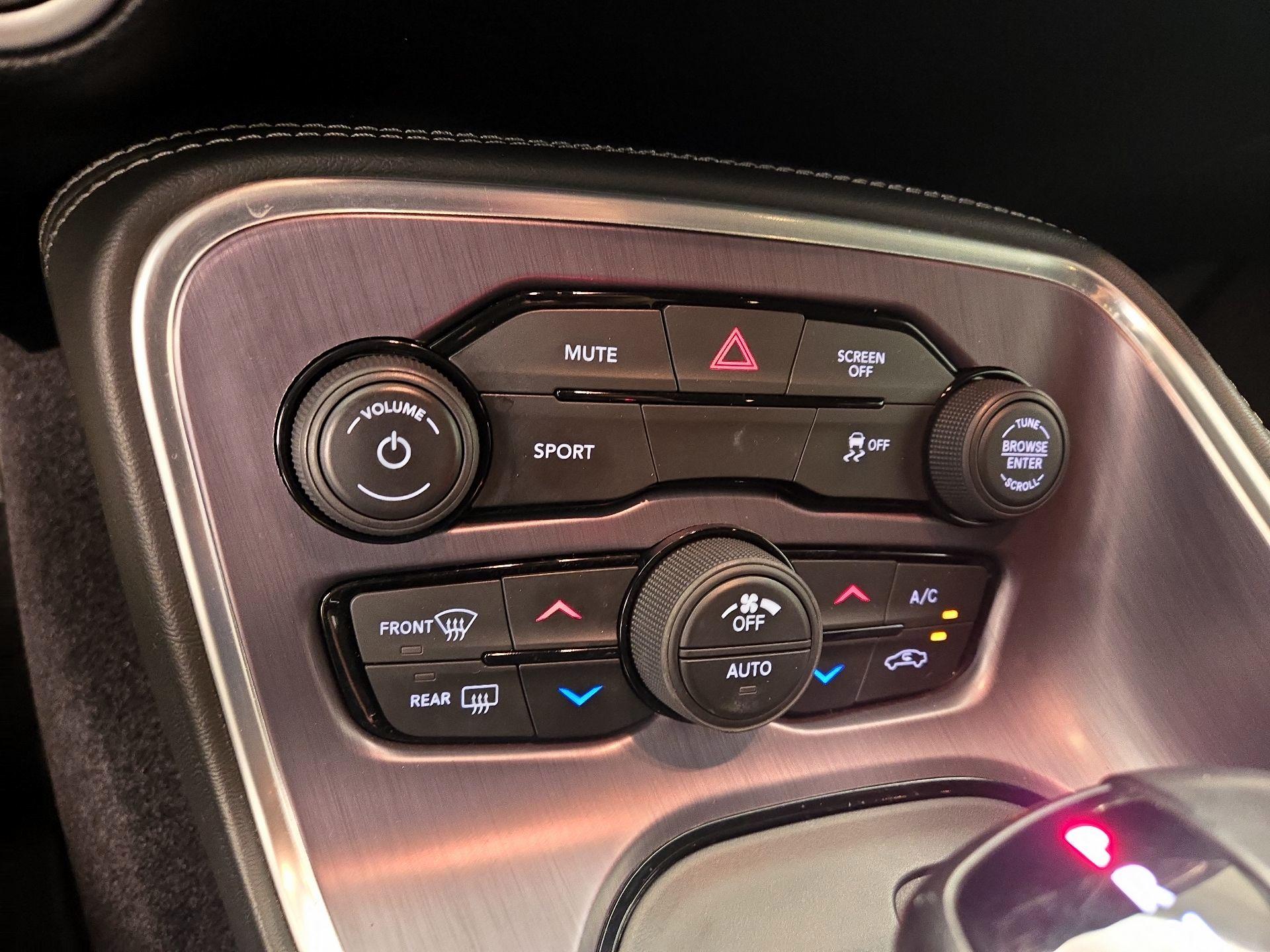 Thumbnail: 2018 Dodge Challenger - 16