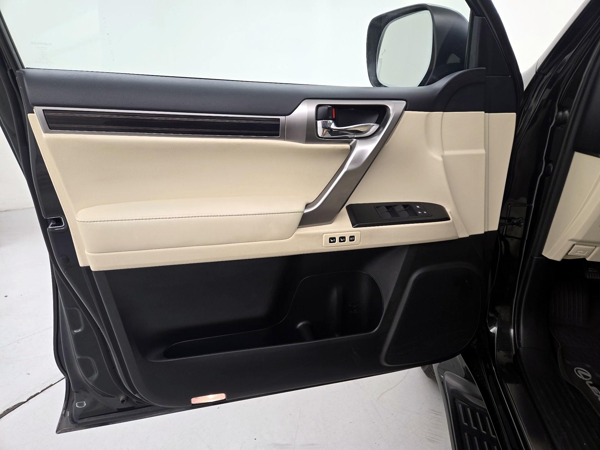 Thumbnail: 2023 Lexus GX - 12