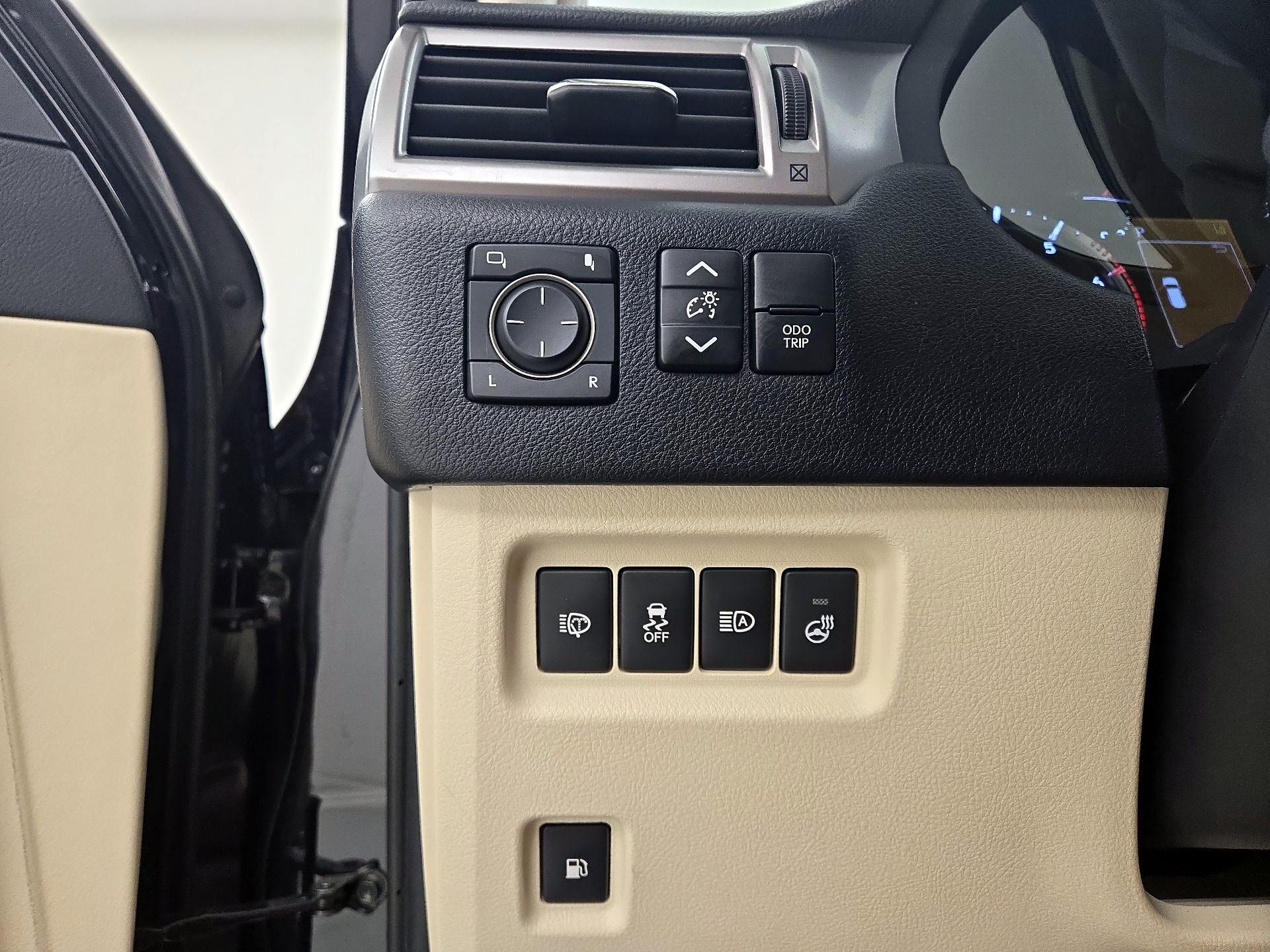 Thumbnail: 2023 Lexus GX - 13